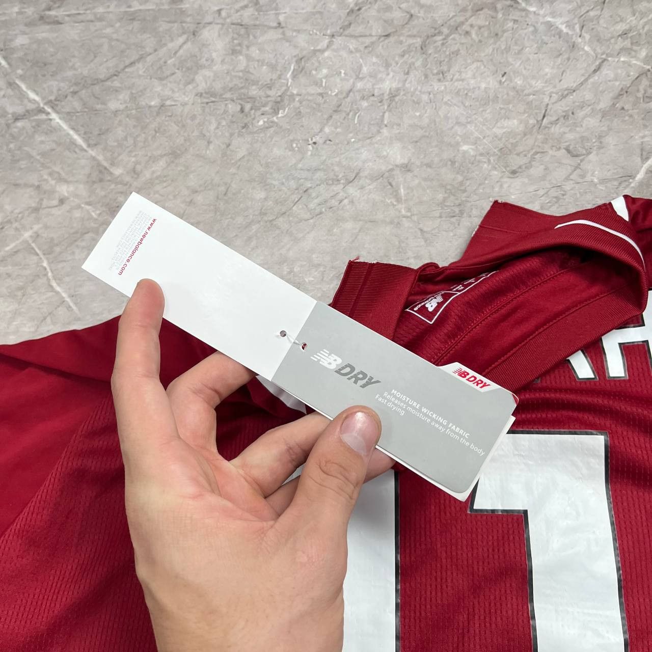 New Balance NWT New Balance Liverpool Jersey 2018/2019 #11 M.SALAH Size US L / EU 52-54 / 3 - 18 Thumbnail