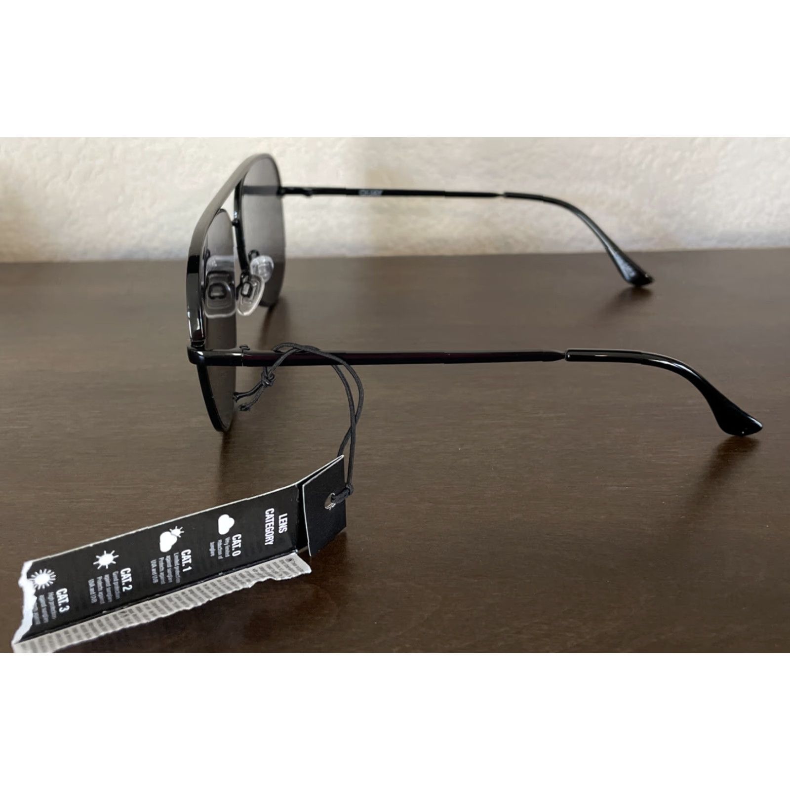 Vintage Quay Australia High Key Aviator Sunglasses Women Black Smoke Polarized UV400 W Clear Case Size ONE SIZE - 3 Thumbnail
