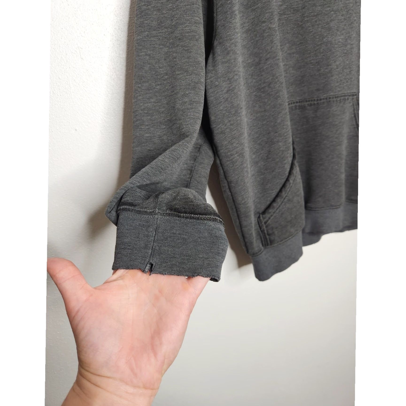 Nike VINTAGE Nike Swoosh Check Hoodie Gray Sweatshirt Pullover L Adults Unisex Distressed 90s 00s Size US L / EU 52-54 / 3 - 3 Thumbnail