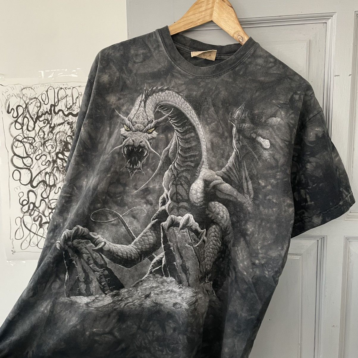 Japanese Brand × Vintage Vintage 00’s The Mountain Overprinted Dragon T-shirts Size US L / EU 52-54 / 3 - 5 Thumbnail