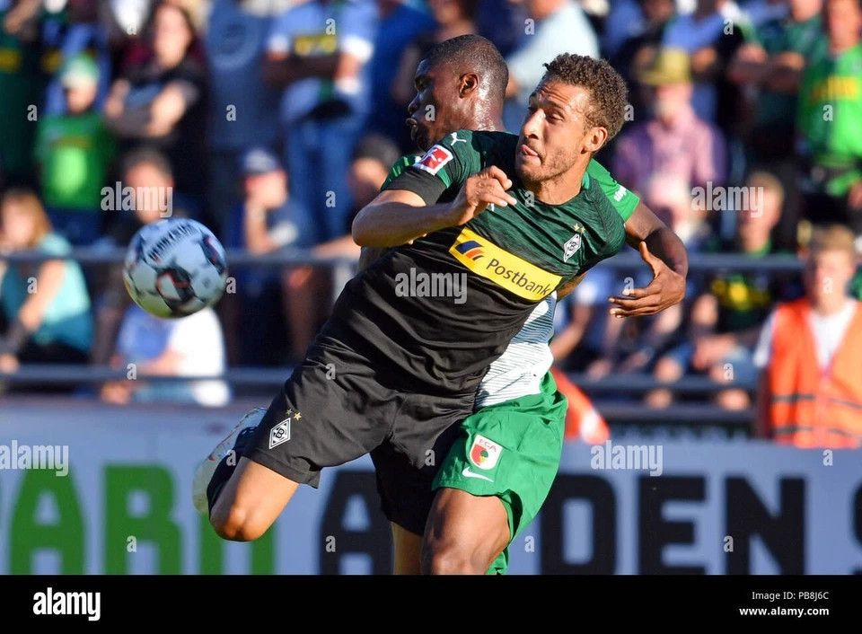 Puma BORUSSIA MONCHENGLADBACH 2018 2019 AWAY FOOTBALL SOCCER Size US M / EU 48-50 / 2 - 8 Thumbnail
