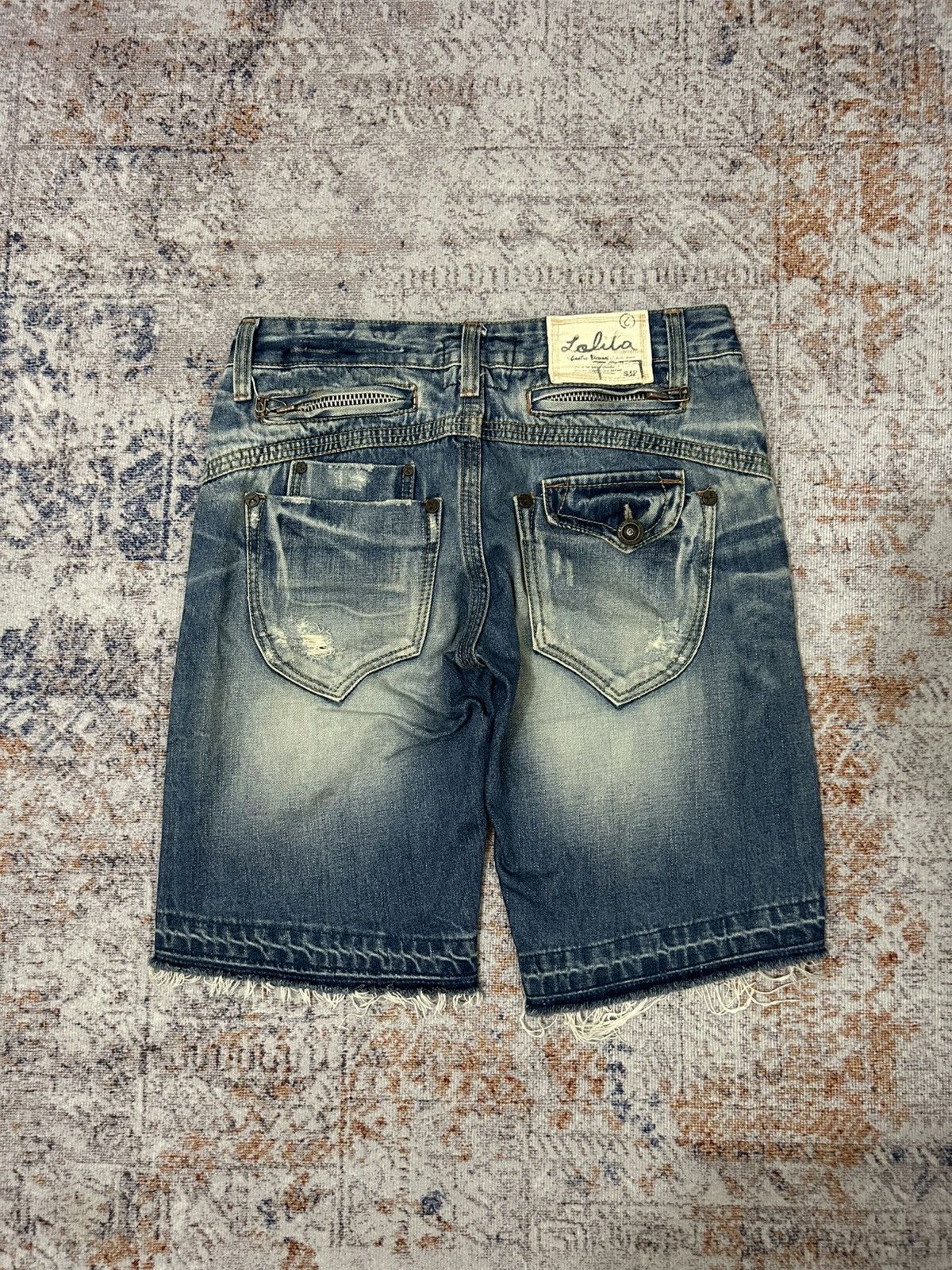 If Six Was Nine Lolita Distressed Doublle Pocket back Short Jeans Size US 33 - 1 Thumbnail