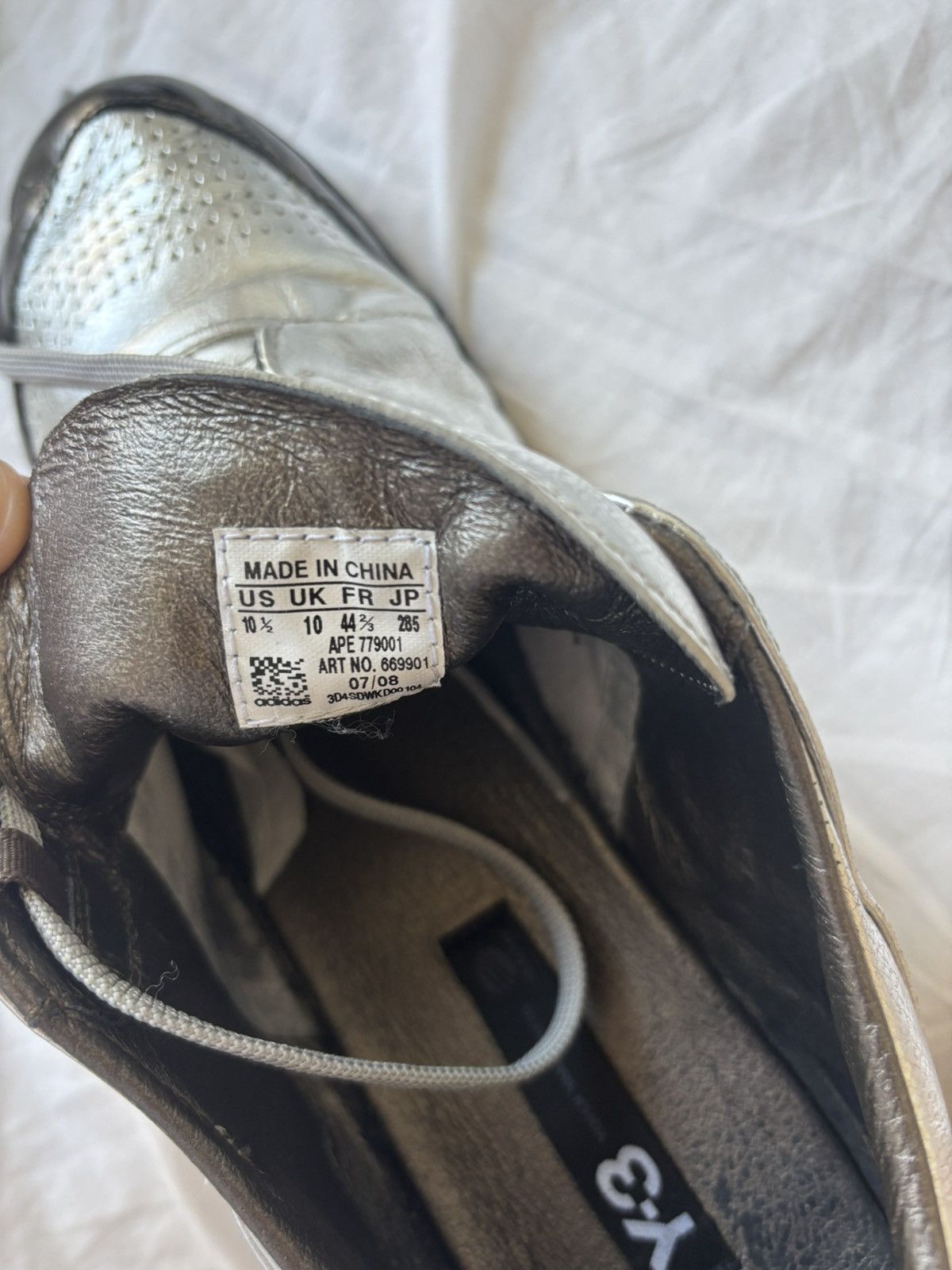 Y-3 Y-3 x Adidas silver metallic sneaker Size US 10.5 / EU 43-44 - 7 Thumbnail