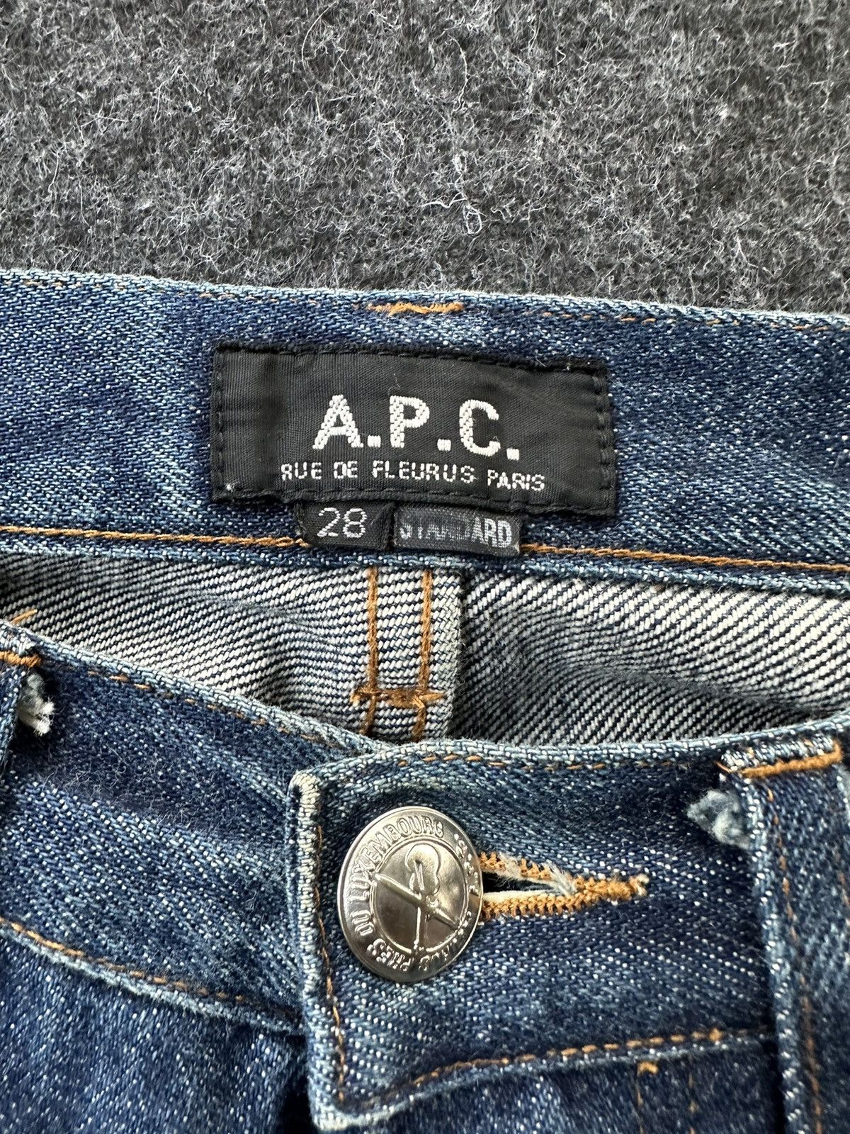 A.P.C. Vintage APC Selvedge Distressed Denim Waist 26 D379 Size US 26 / EU 42 - 11 Thumbnail
