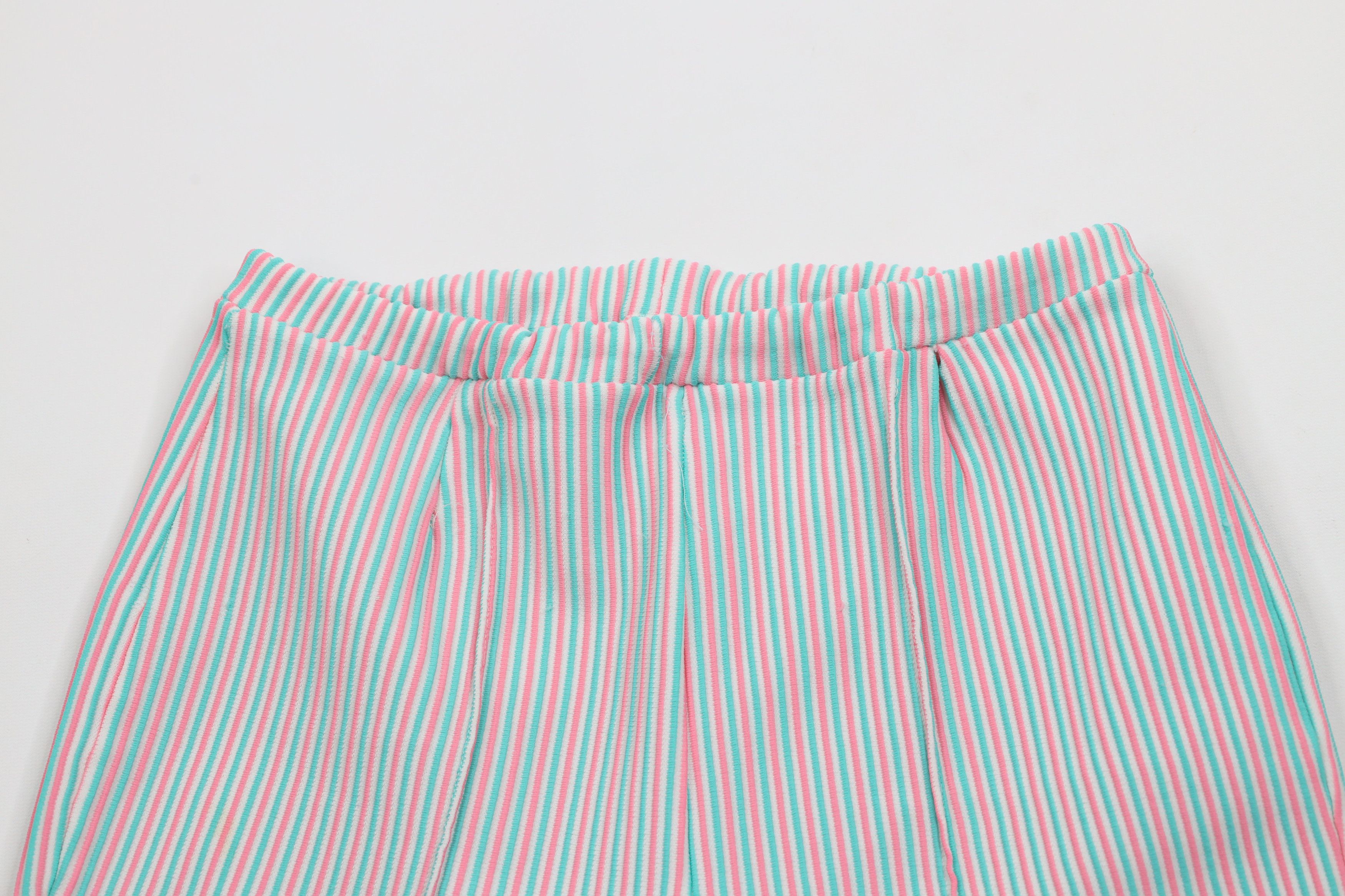 Vintage Vintage 60s 70s Streetwear Ribbed Knit Above Knee Shorts USA Size 34" / US 12 / IT 48 - 2 Thumbnail