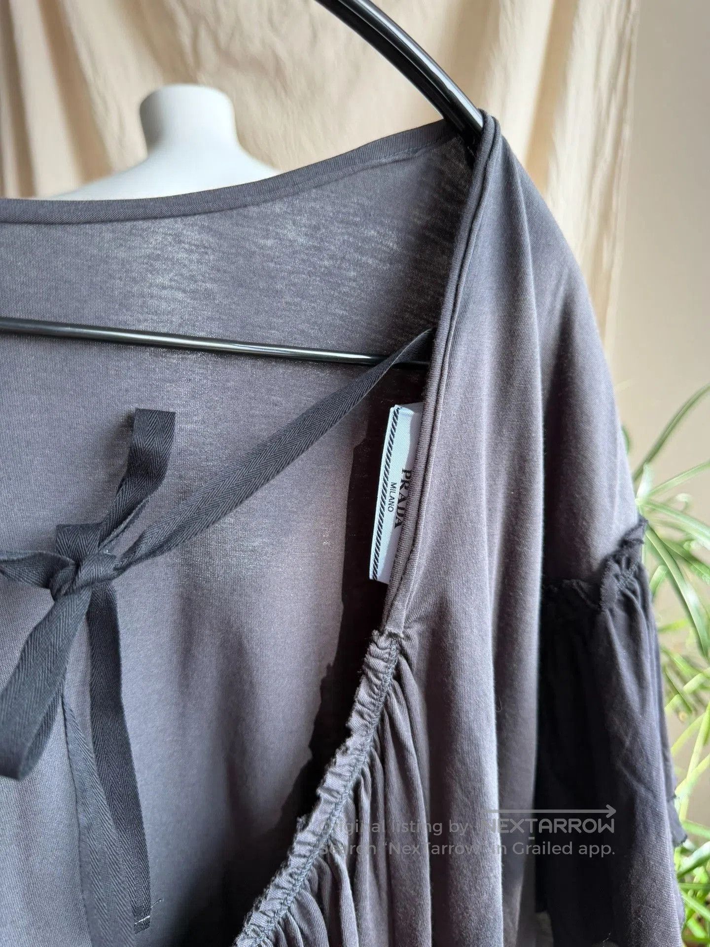Prada Prada Backless Ruffle Sleeve Blouse. Size M / US 6-8 / IT 42-44 - 7 Thumbnail