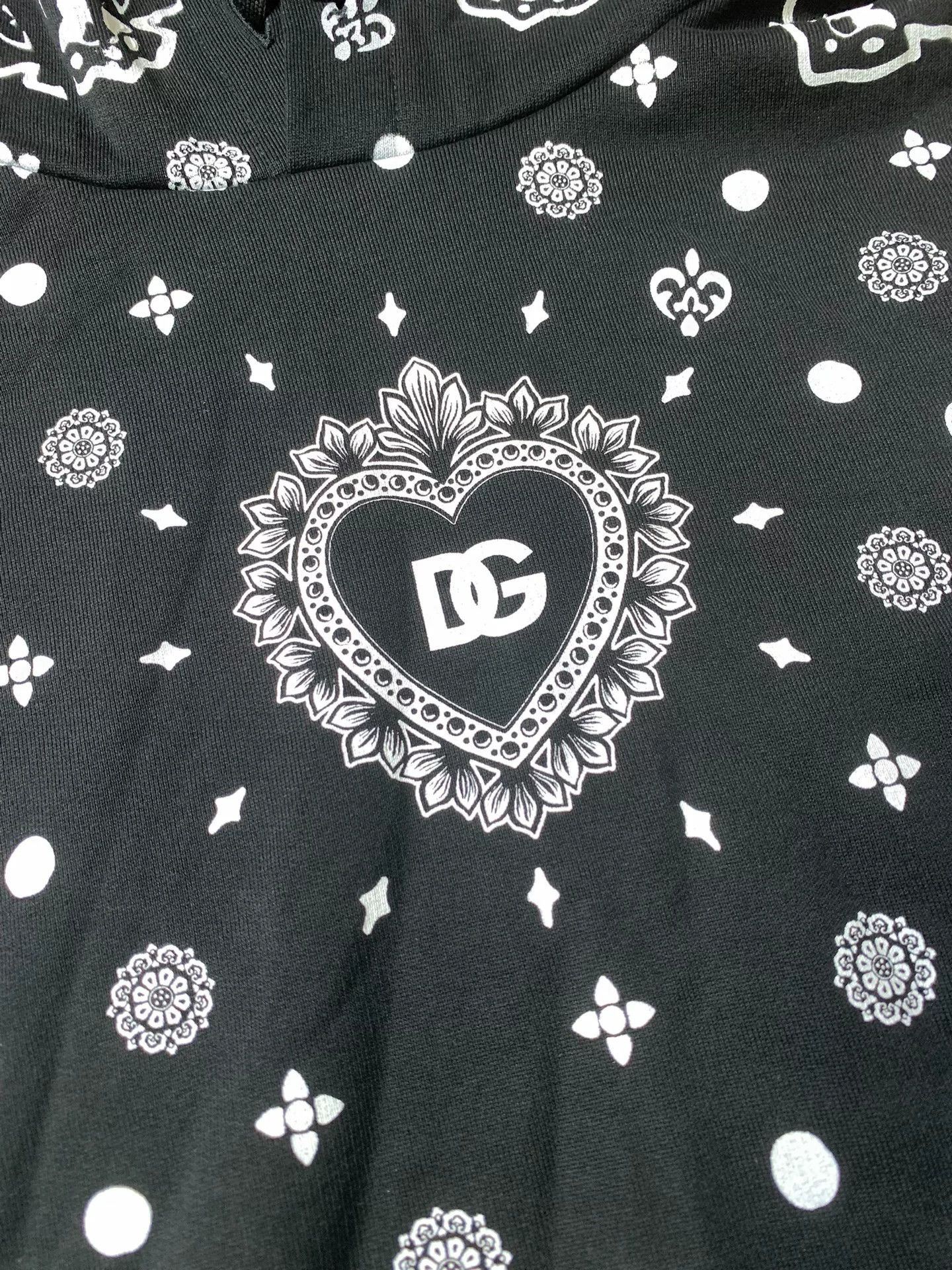 Dolce & Gabbana Dolce & Gabbana Sacred Heart Bandana Hoodie Size US XL / EU 56 / 4 - 1 Thumbnail