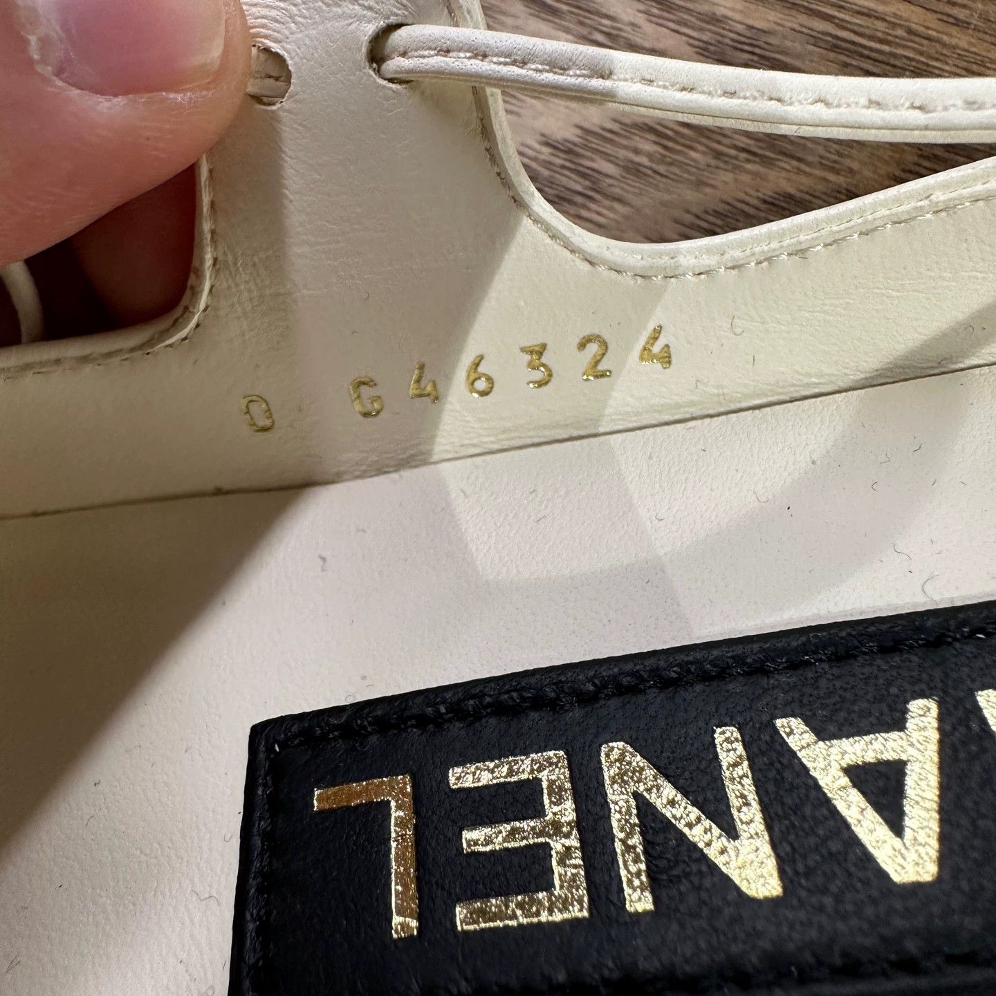 Chanel Chanel 25P Colorblock Logo Mary Janes 36.5 Size US 6 / IT 36 - 6 Thumbnail