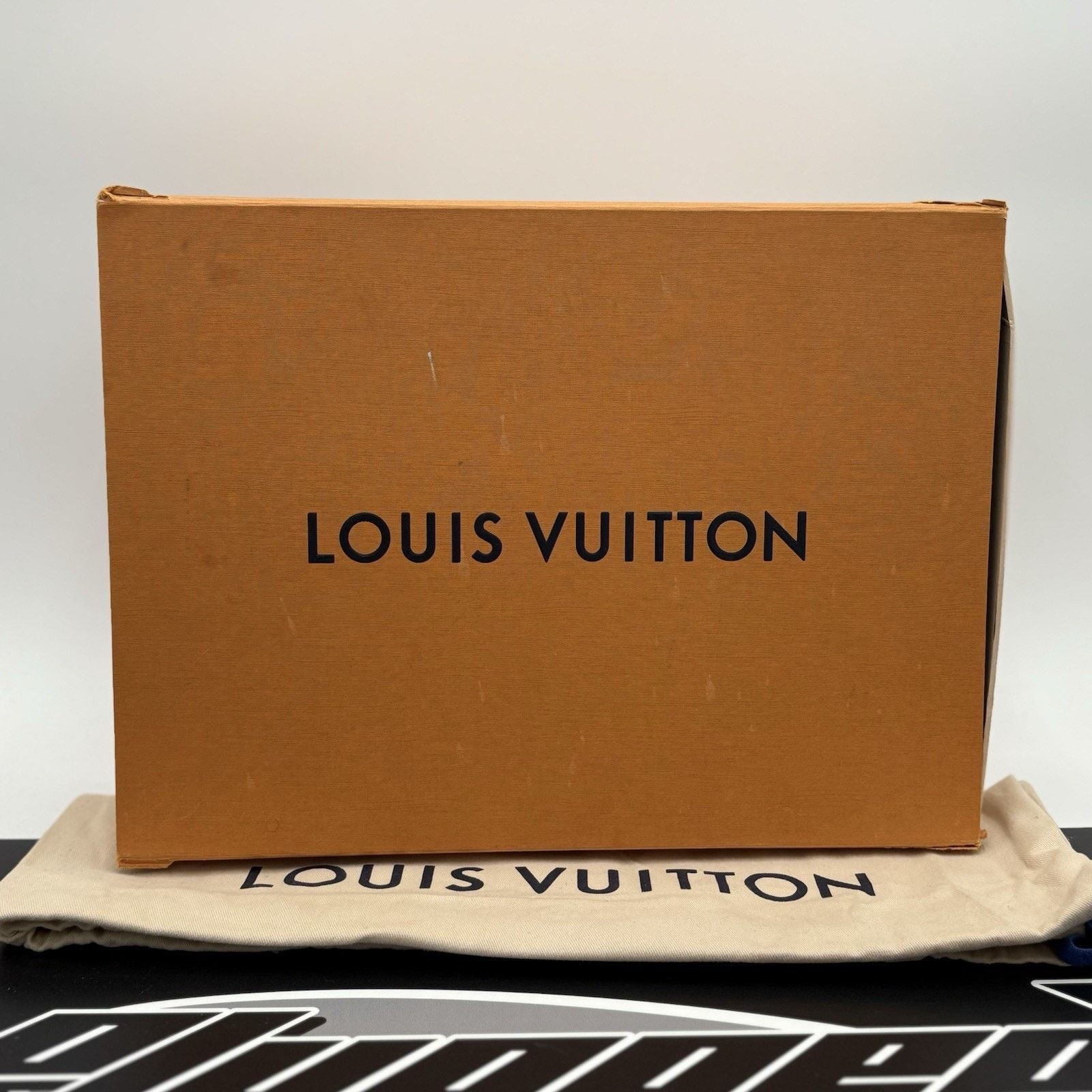 Louis Vuitton Louis Vuitton Trainer High Top ' Grey ' | GREAT COND! Size US 11 / EU 44 - 15 Thumbnail