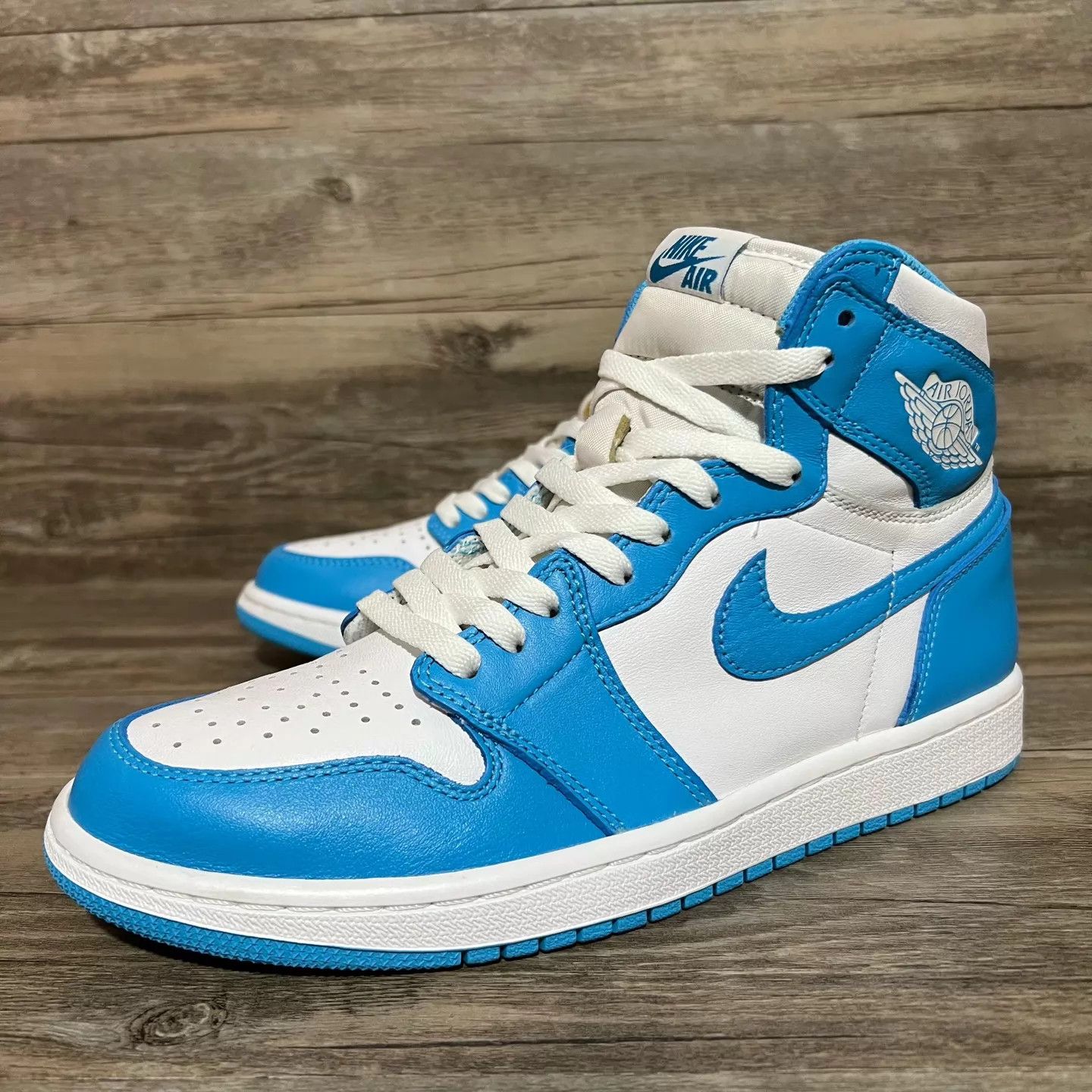 Nike Air Jordan 1 OG UNC 42.5 99 New Size US 9.5 / EU 42-43 - 1 Thumbnail