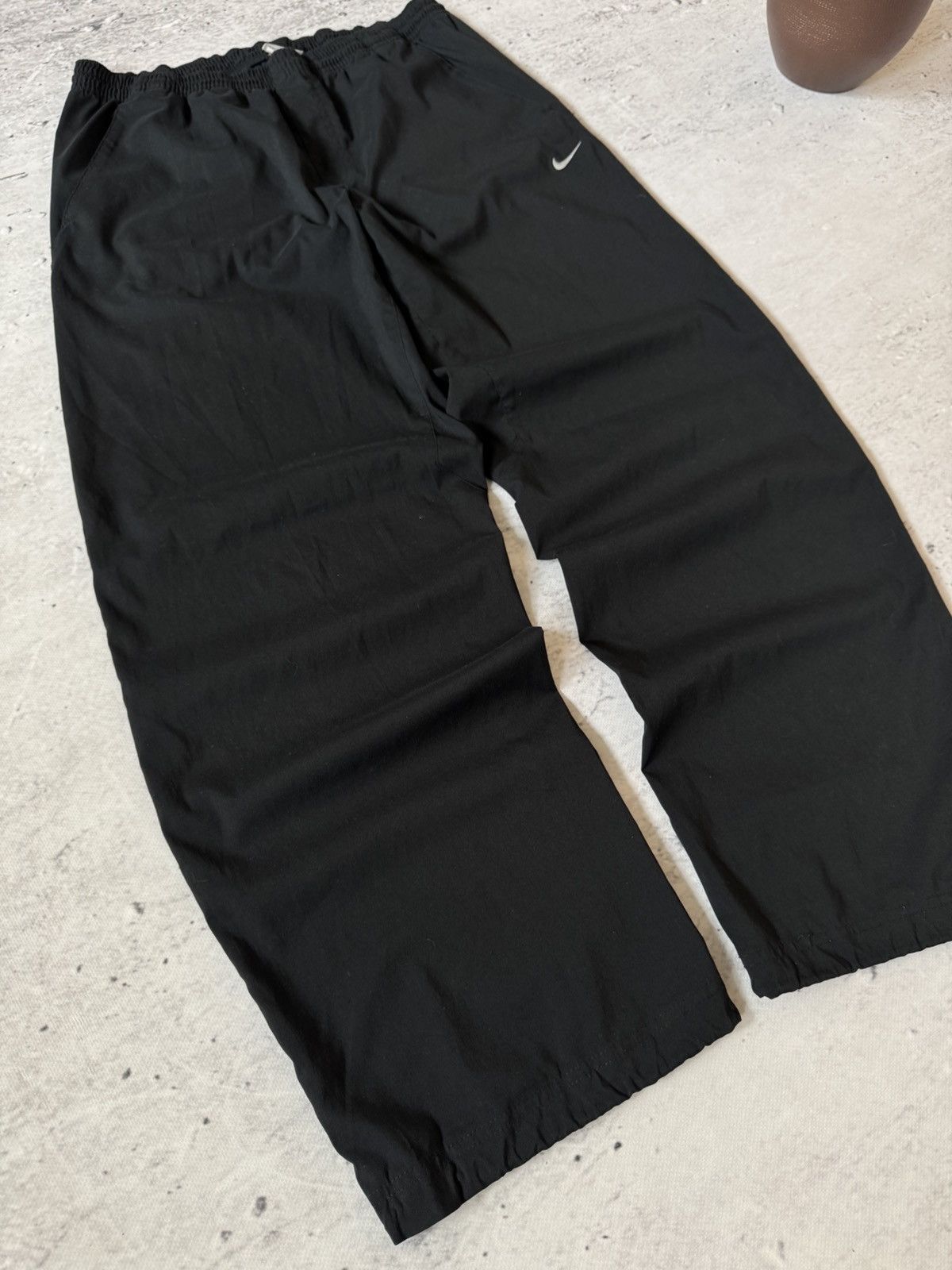 Nike × Vintage NIKE NYLON VINTAGE Y2K OVERSIZE BAGGY FIT PANTS SWEATPANTS Size US 32 / EU 48 - 2 Thumbnail