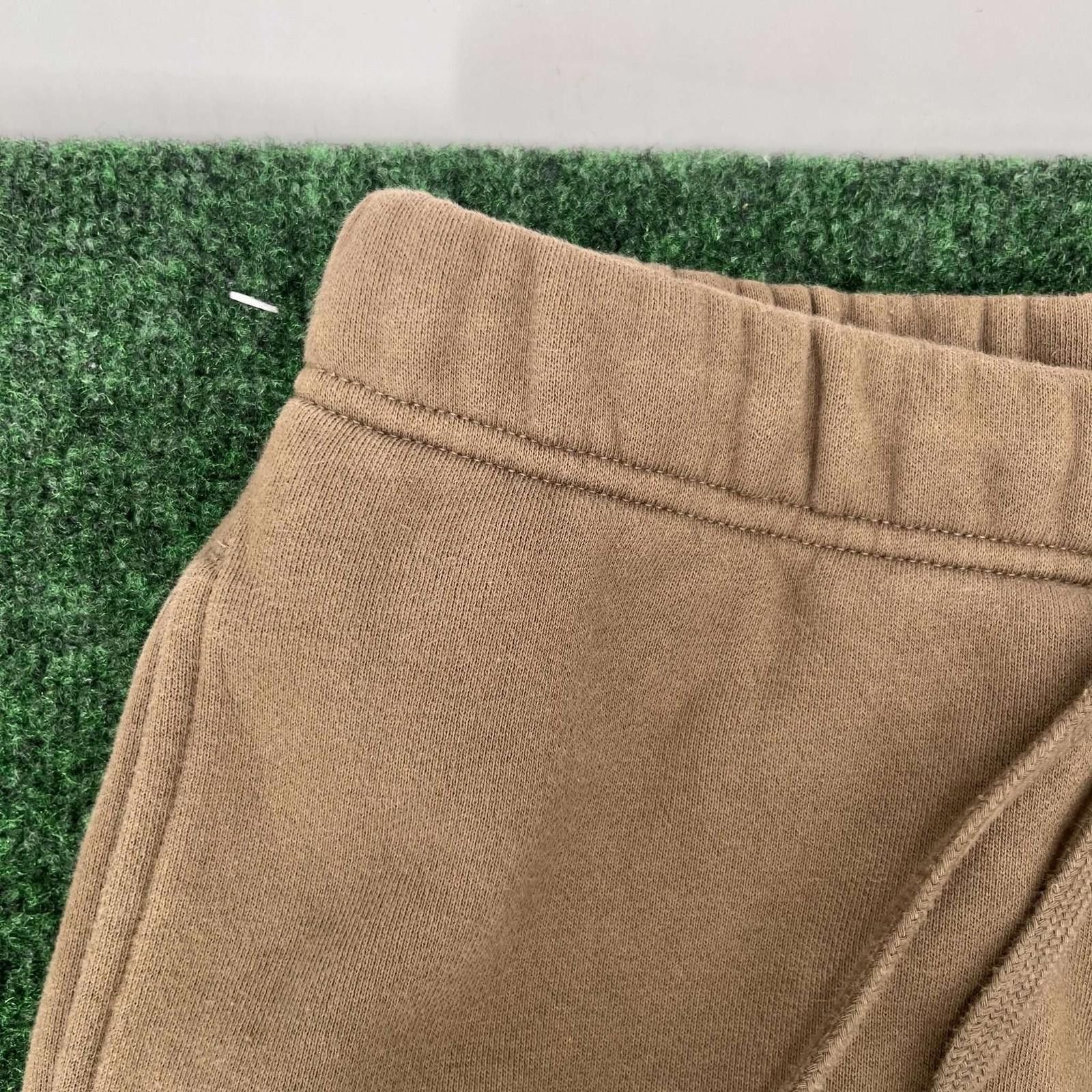 Fear of God Fear Of God Essentials Sweatpants Olive M Used Size US 32 / EU 48 - 3 Thumbnail
