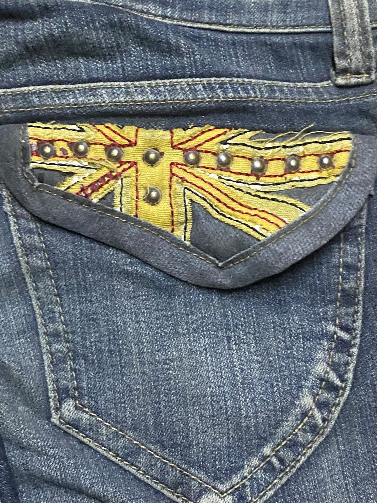 Japanese Brand Vintage Japanese Brand Theoria Embroidery Skinny Fit Jeans Size US 30 / EU 46 - 11 Thumbnail