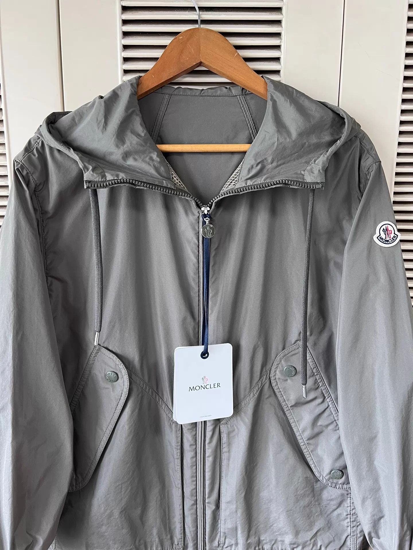 Moncler Moncler Mid-Length Hooded Nylon Coat (New, Unworn, Logo) Size XXS / US 00 / IT 34 - 3 Thumbnail