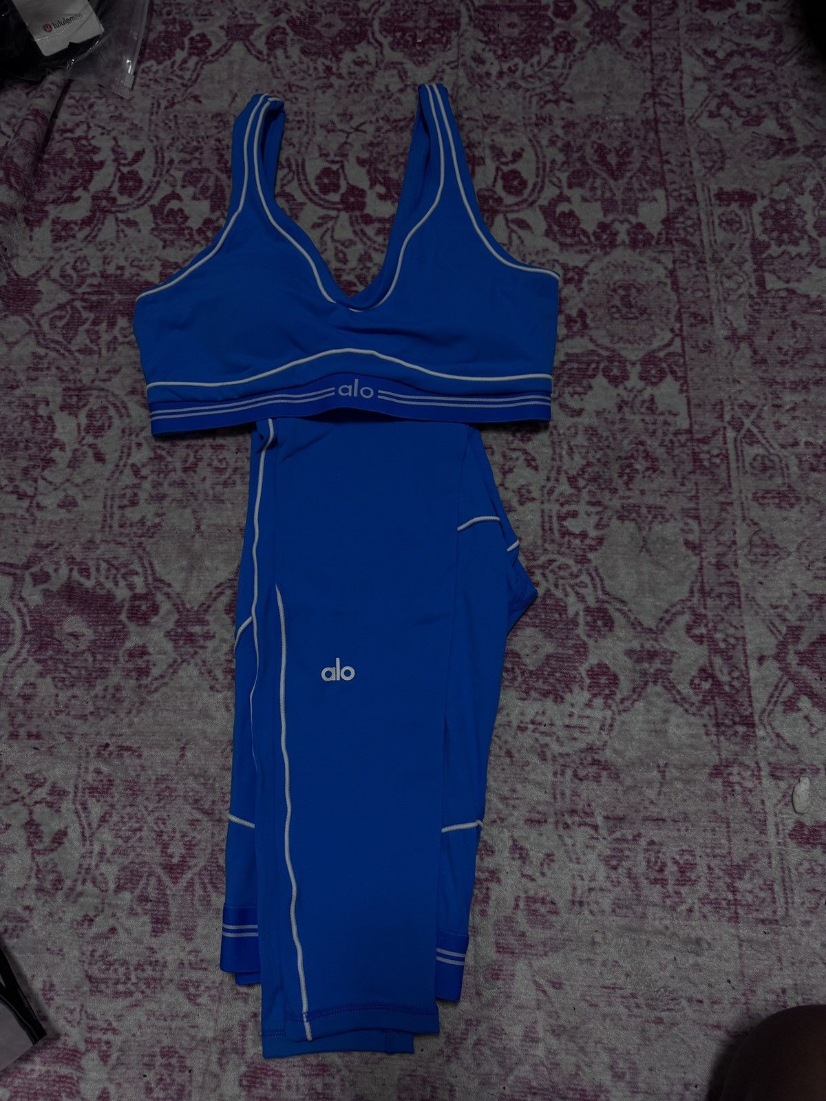 Alo Yoga alo Size 32" / US 10 / IT 46 - 3 Thumbnail