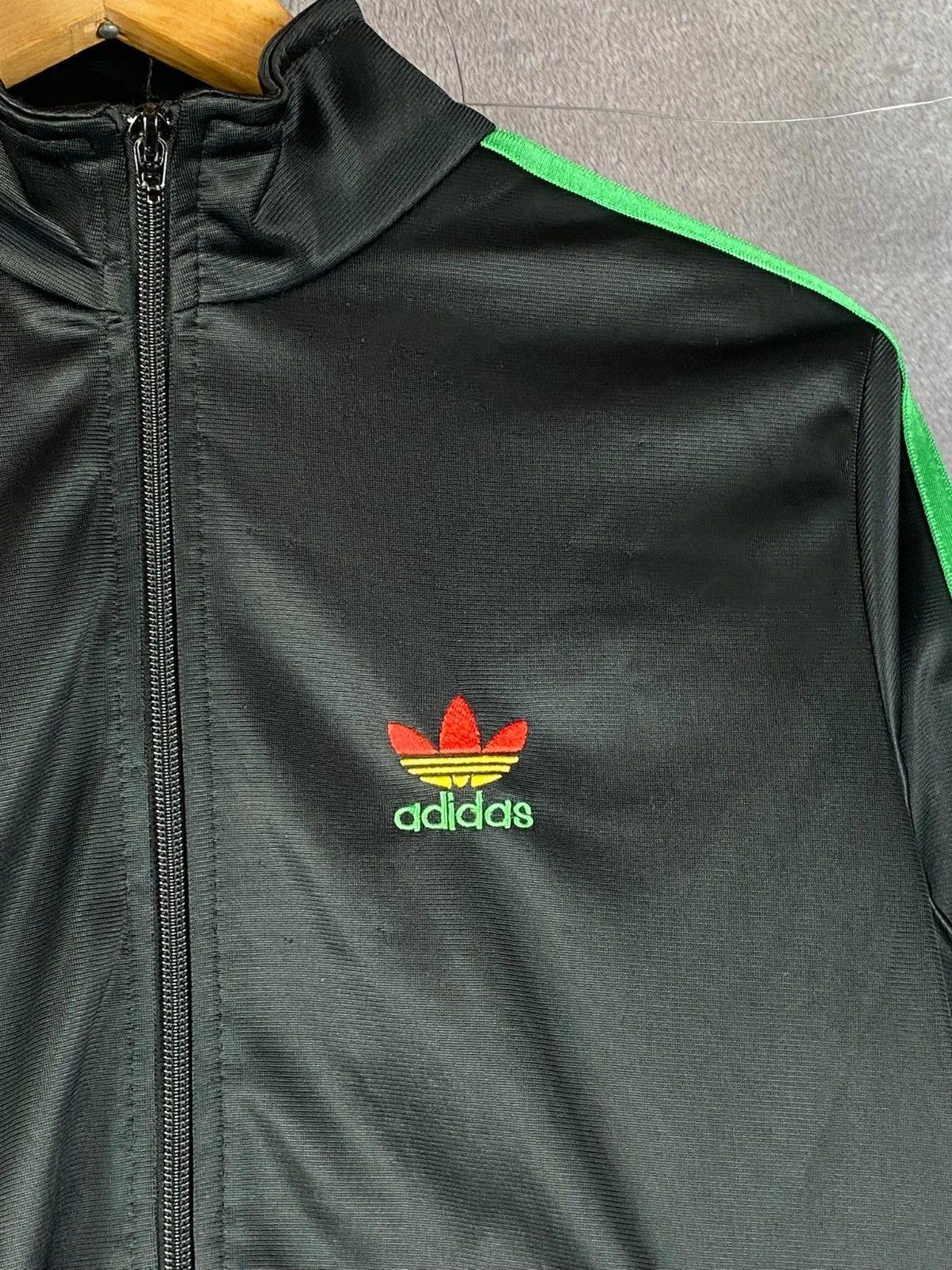 Adidas Adidas hoodie black vintage retro streetwear Size US S / EU 44-46 / 1 - 3 Thumbnail