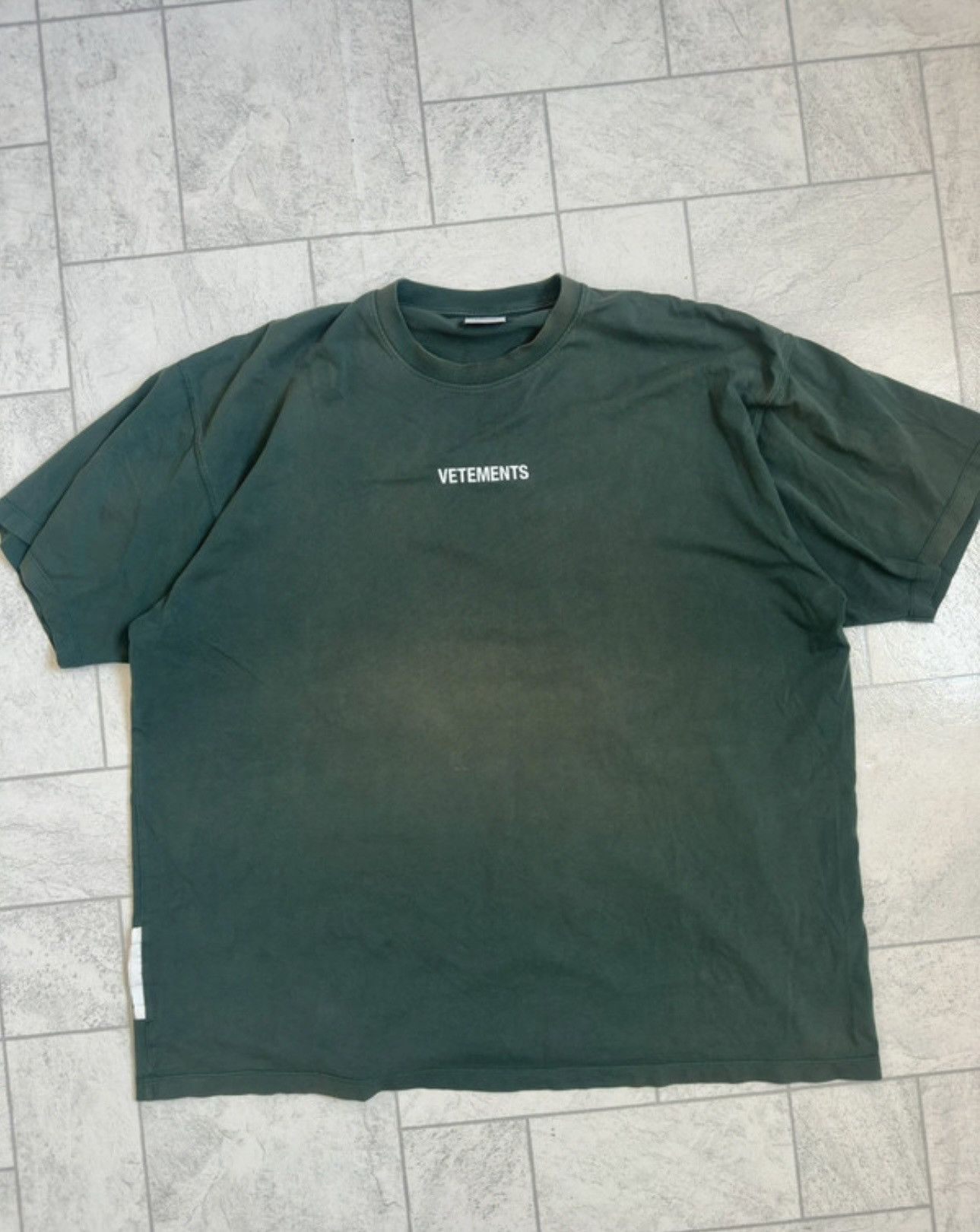 Vetements Vetements tee Size US XL / EU 56 / 4 - 1 Thumbnail