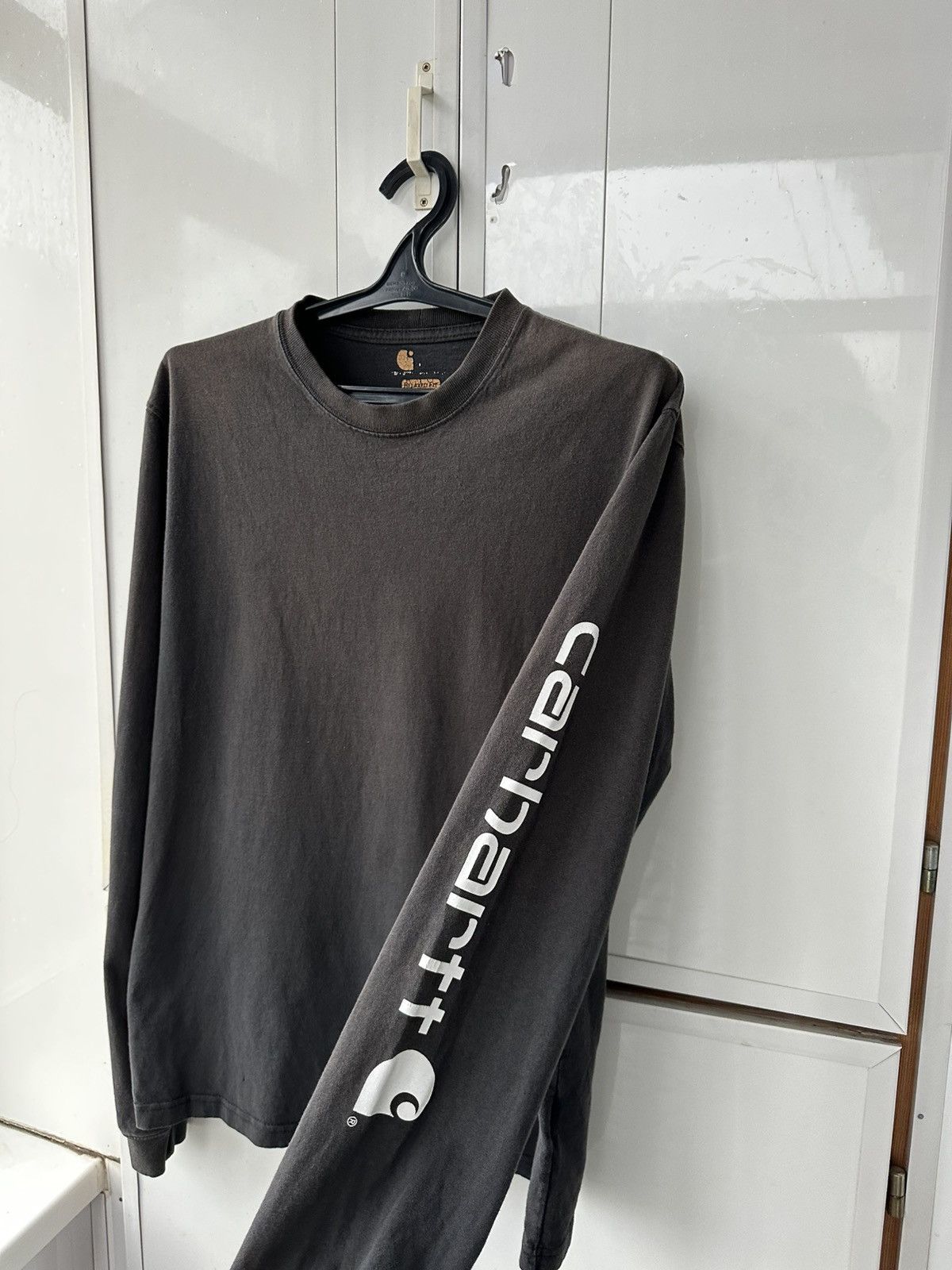 Carhartt Vintage Carhartt LongSleeve Distressed Hand Logo Size US L / EU 52-54 / 3 - 2 Thumbnail