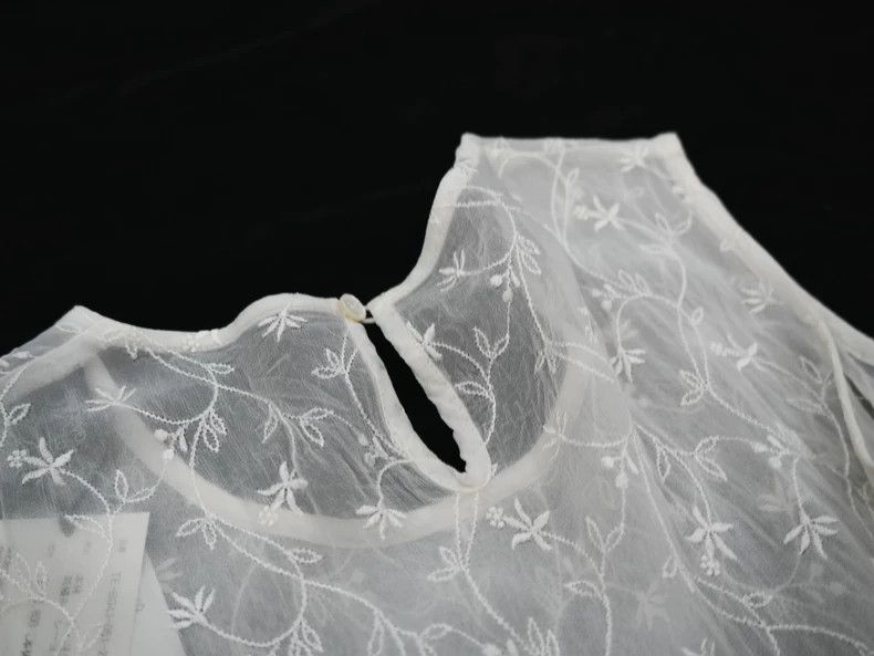 Comme des Garcons Comme des Garcons Flower embroidered blouse Size M / US 6-8 / IT 42-44 - 6 Thumbnail