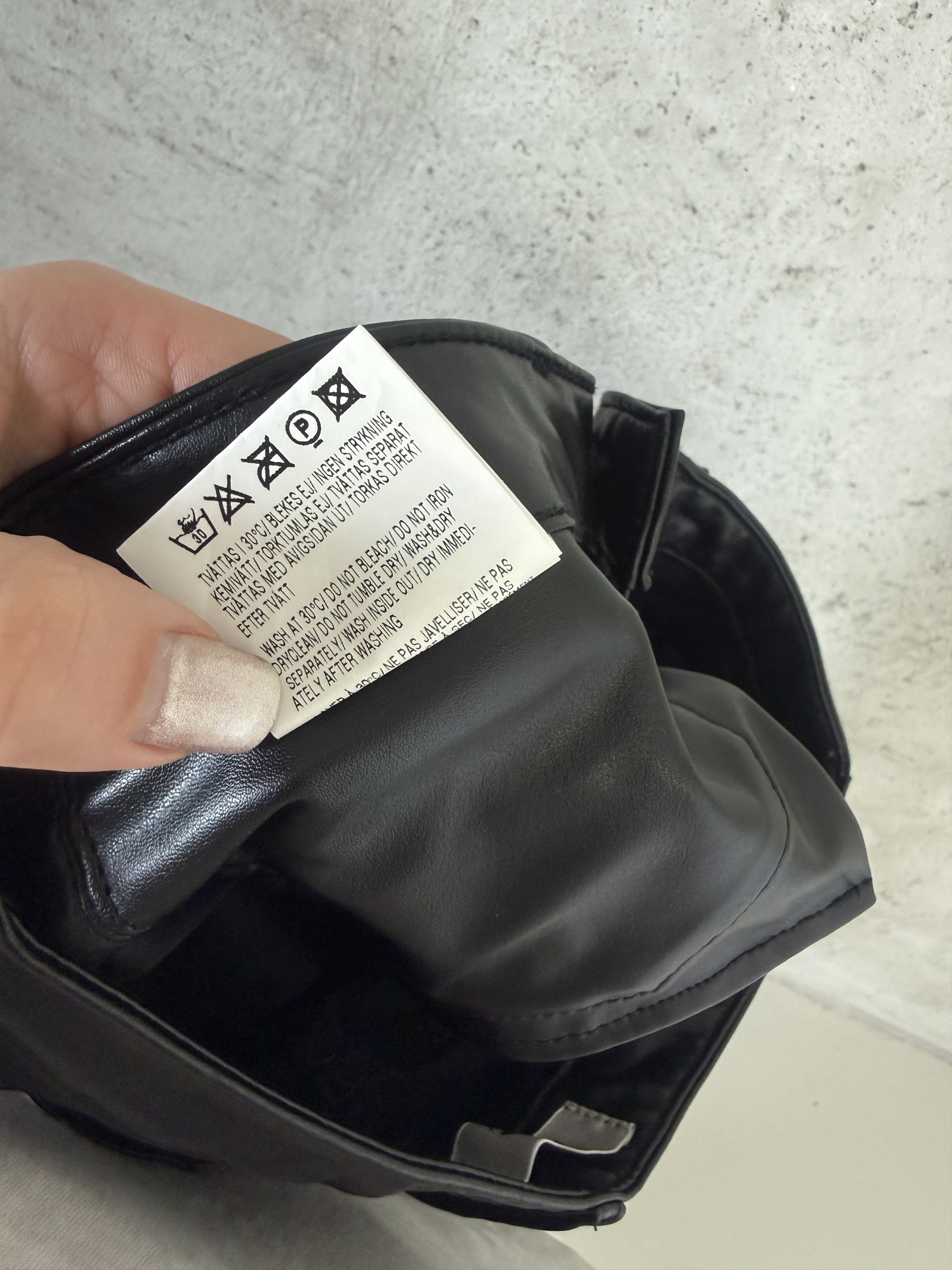 Acne Studios Acne Kex Plastic Black pants casual Size 25" / US 0 / IT 36 - 6 Thumbnail