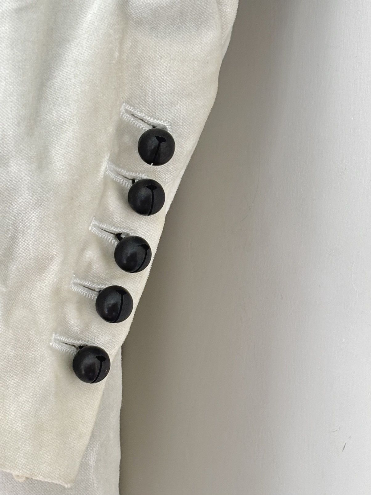 Ann Demeulemeester Ann Demeulemeester White Velvet Coat Size S / US 4 / IT 40 - 6 Thumbnail