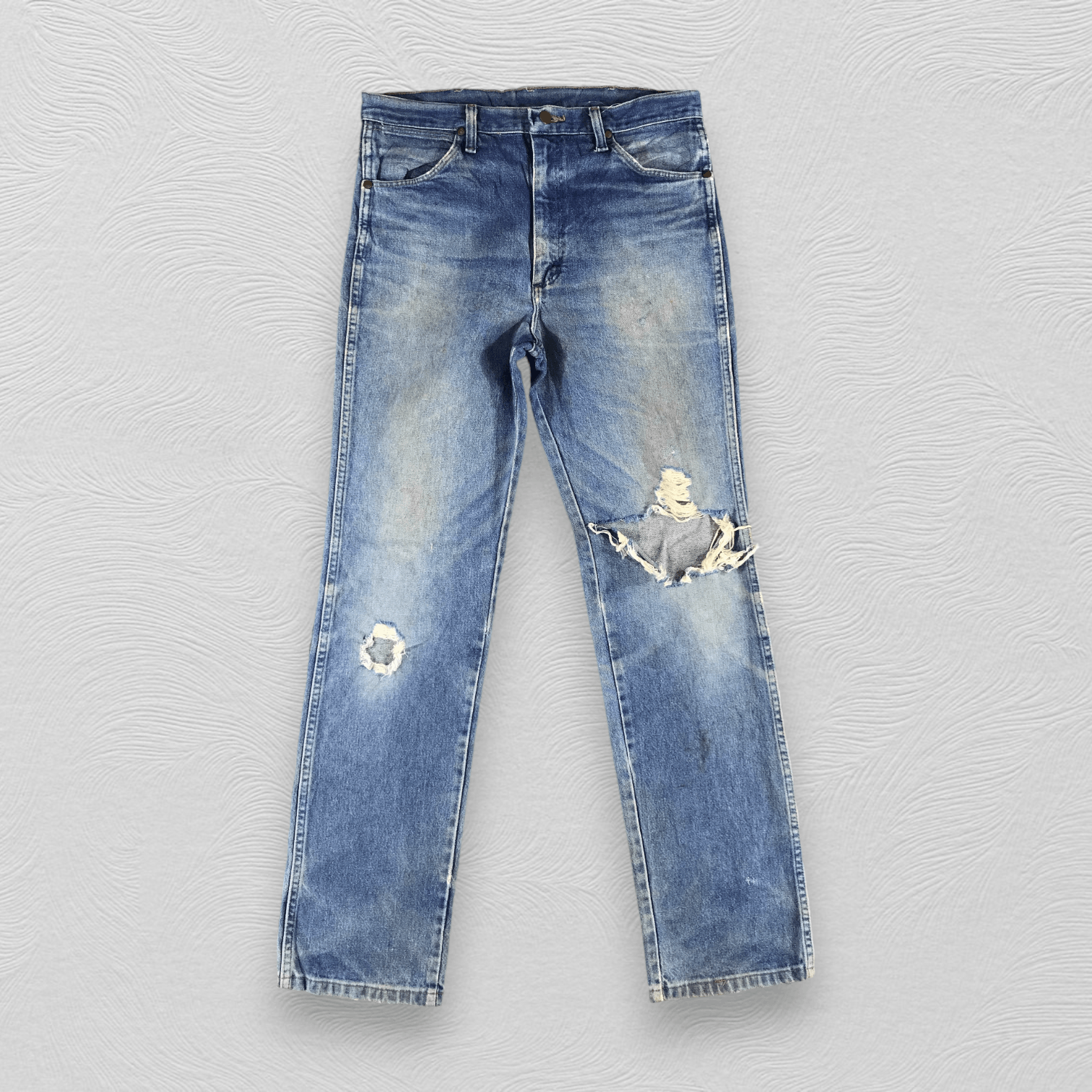 Vintage Vintage Wrangler Jeans Distressed Denim KJ1106 Size US 34 / EU 50 - 1 Thumbnail