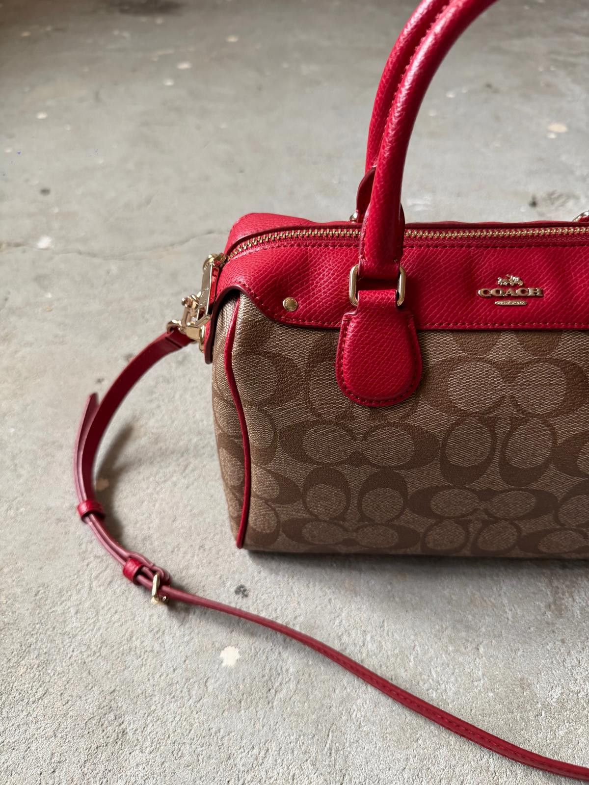 Coach Coach 2Way Bennett Boston Bag Beige/Red Size ONE SIZE - 3 Thumbnail