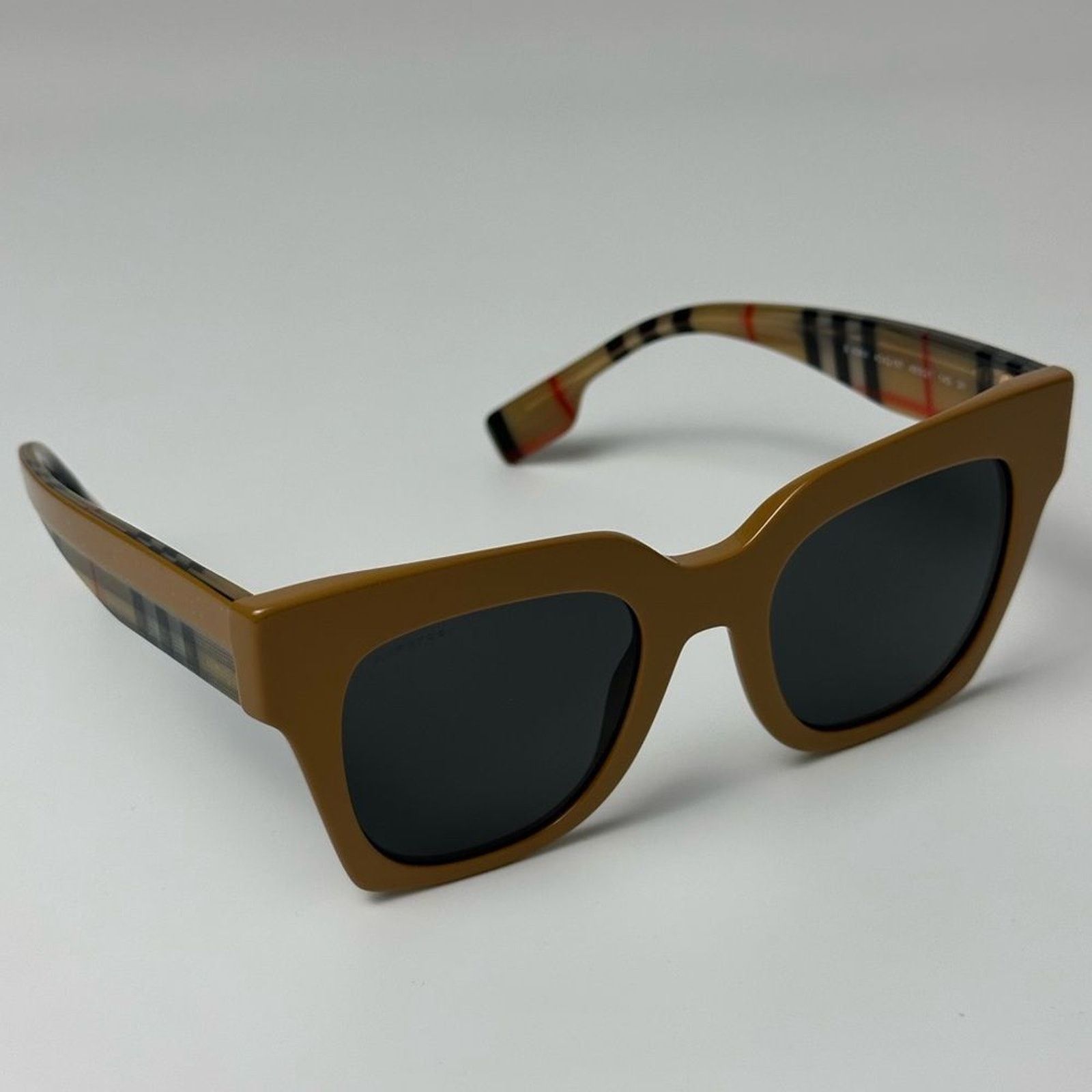 Burberry NEW BURBERRY BE4364 404287 Beige/Dark Grey Women Sunglasses Size ONE SIZE - 4 Thumbnail
