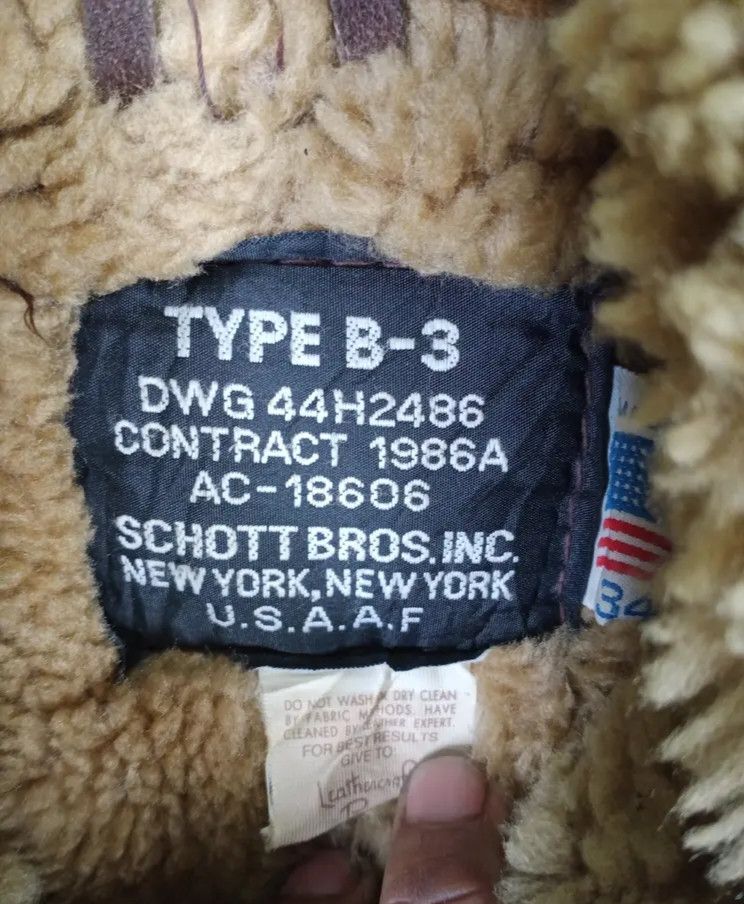 Schott Rare Vintage Schott B-3 Leather Shearling Fur Bomber Jacket Size US M / EU 48-50 / 2 - 4 Thumbnail