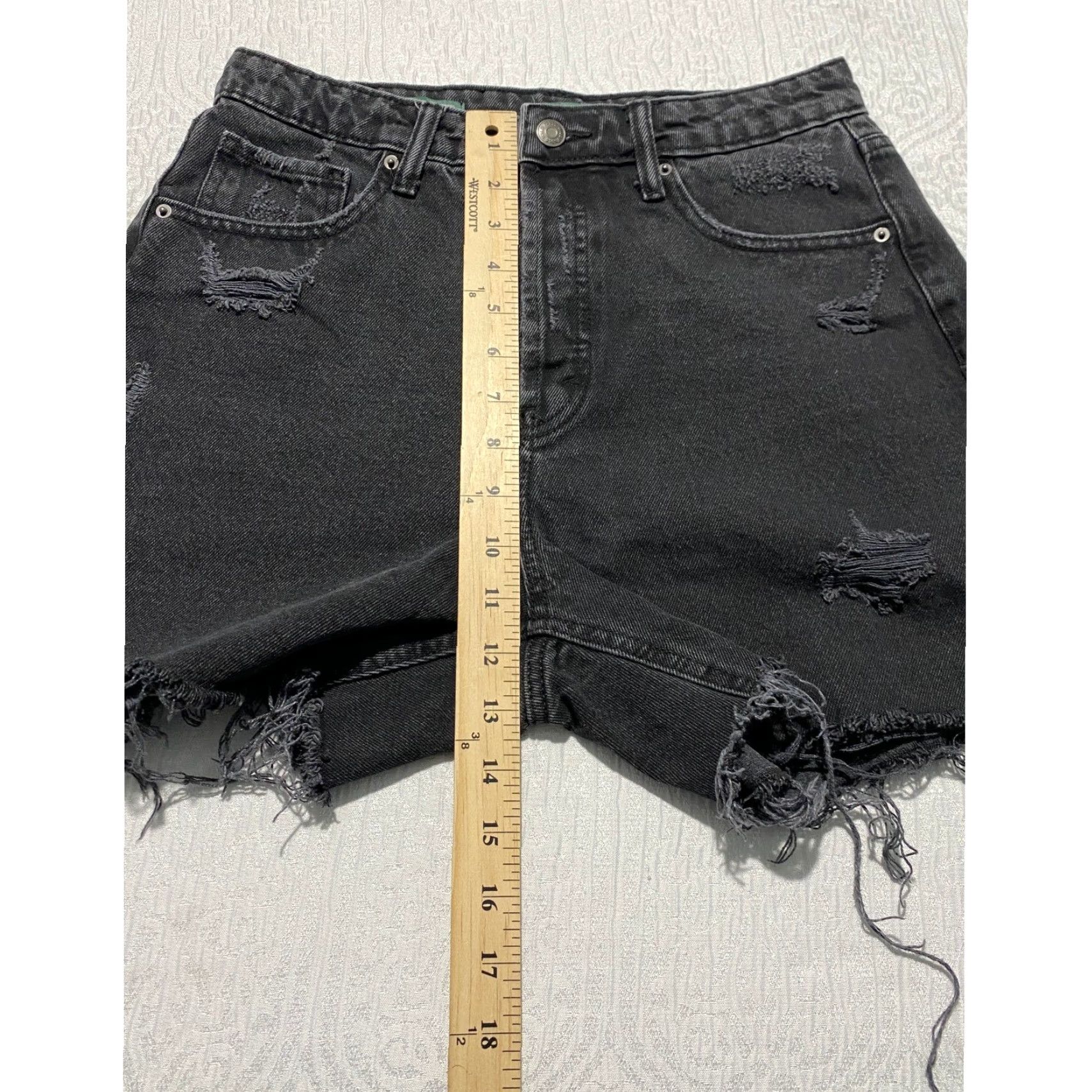 Vintage Wild Fable Black Distressed Super High Rise Cutoff Shorts Womens Size 6 Size 28" / US 6 / IT 42 - 5 Thumbnail