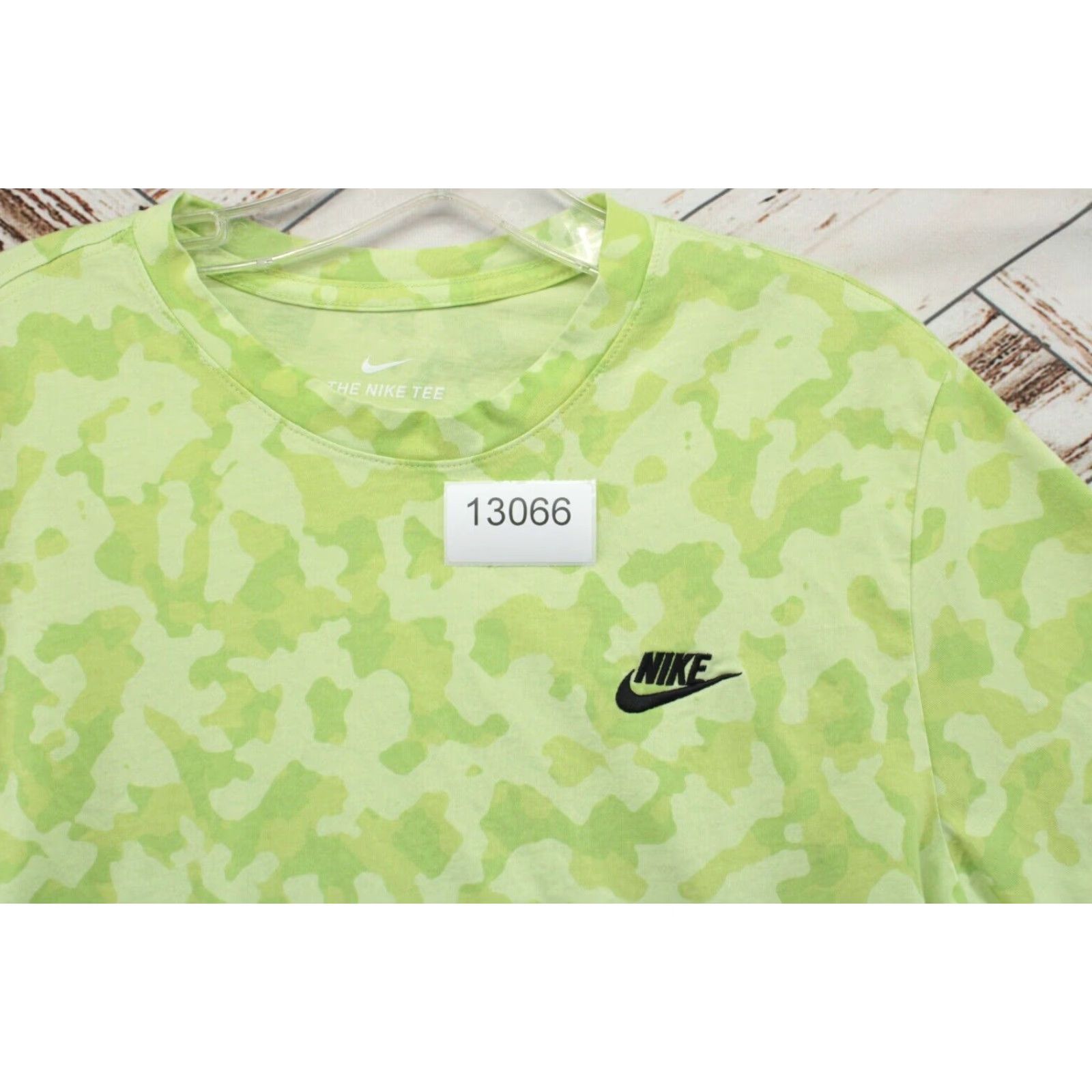 Nike Nike Sportswear T-Shirt Mens Large Short Sleeve Crew Neck Lime Green Camo Cotton Size US L / EU 52-54 / 3 - 7 Thumbnail