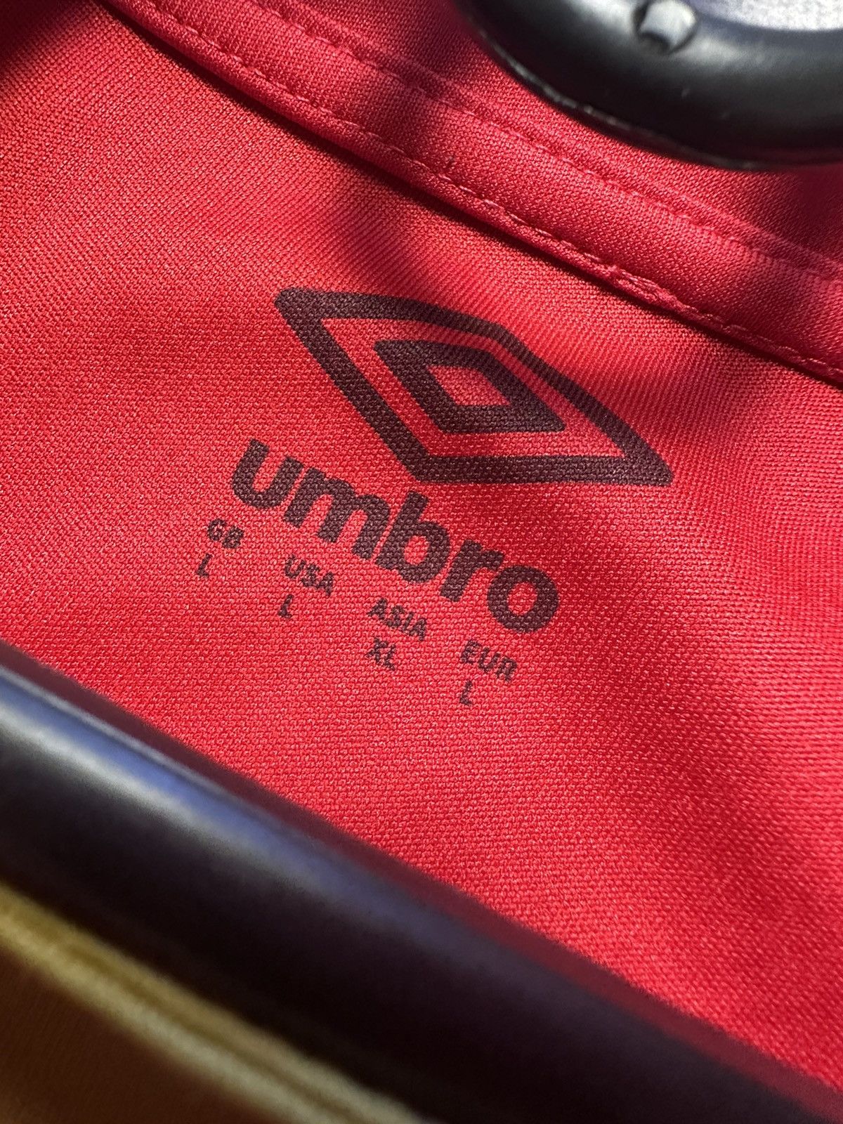 Umbro Al Ahly soccer jersey Umbro size L rare Red Size US L / EU 52-54 / 3 - 4 Thumbnail
