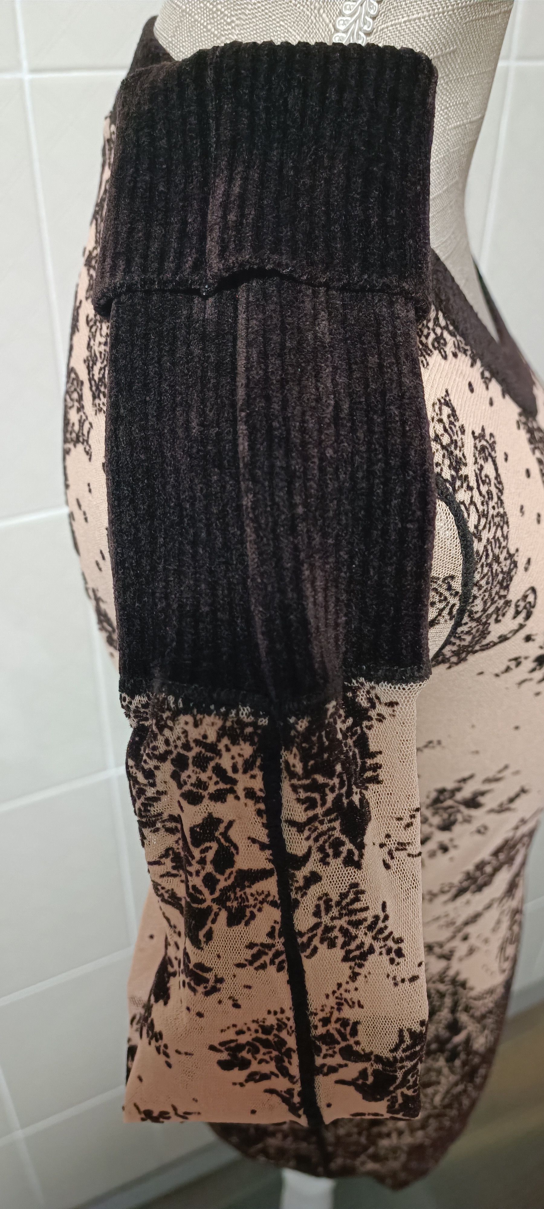Jean Paul Gaultier Brand new - Nude top with dark brown velvet details Size M / US 6-8 / IT 42-44 - 19 Thumbnail