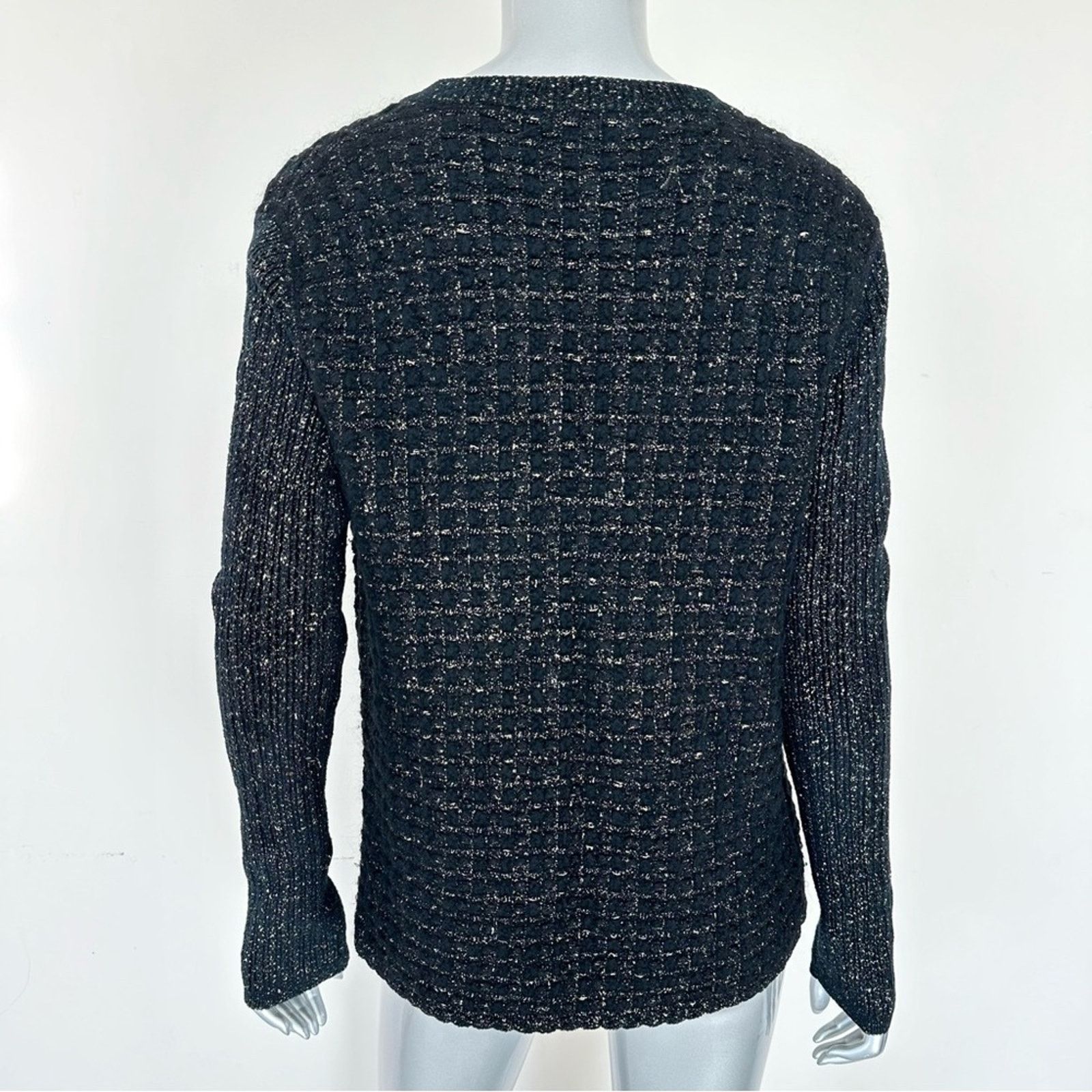 Chanel CHANEL women sweater top size 44 FR or L Authentic 5800$ Size L / US 10 / IT 46 - 6 Thumbnail