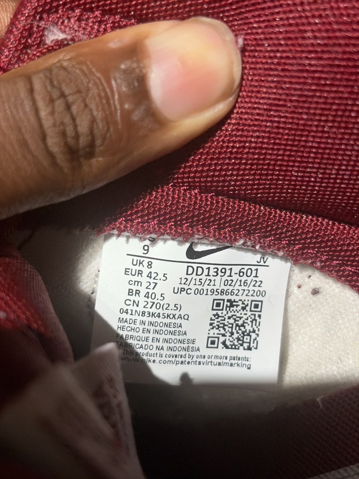Nike Burgundy dunk low top Size US 9 / EU 42 - 6 Thumbnail