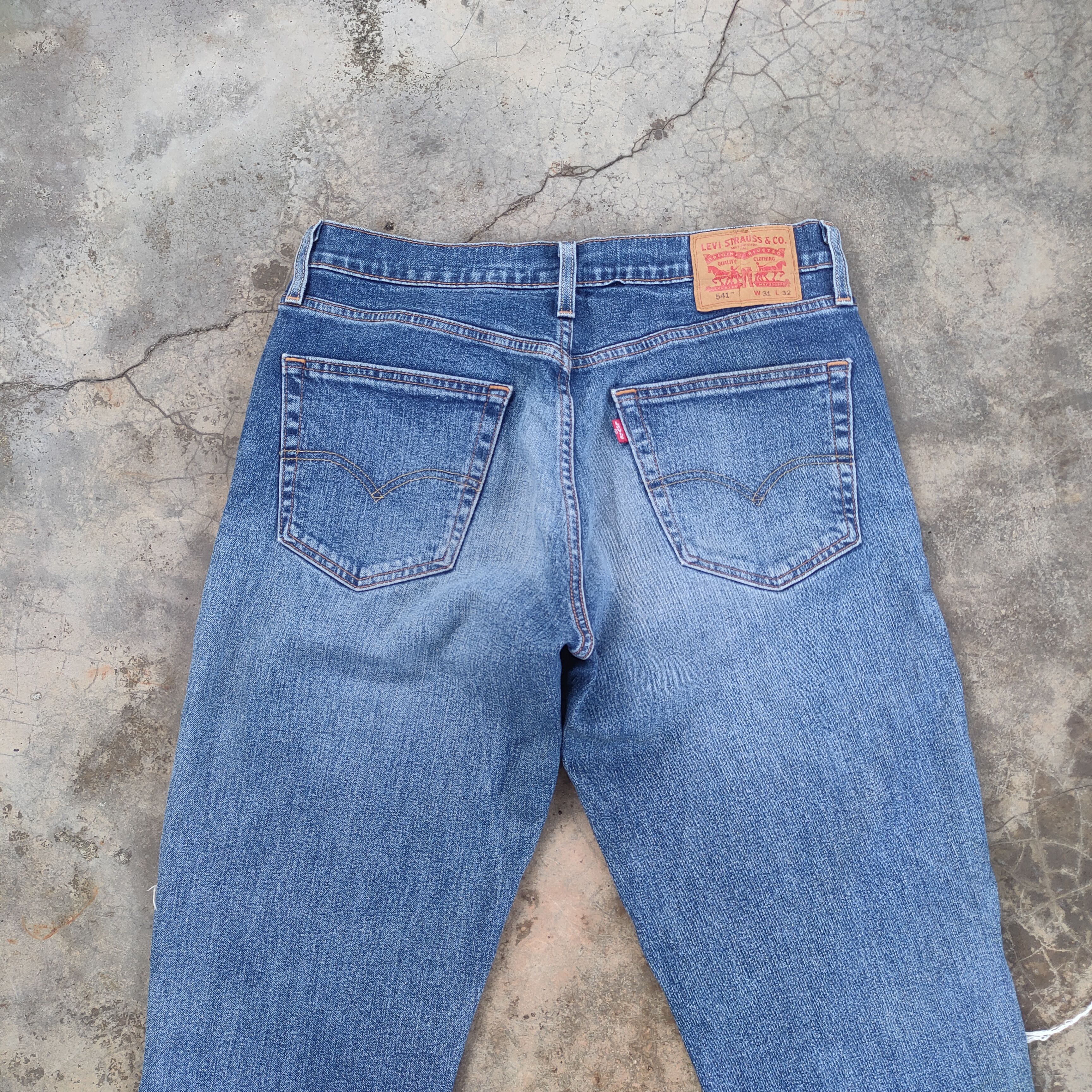 Jean × Levi's Vintage Clothing LEVI'S 541 DISTRESSED JEAN DENIM PANTS Size US 32 / EU 48 - 7 Thumbnail