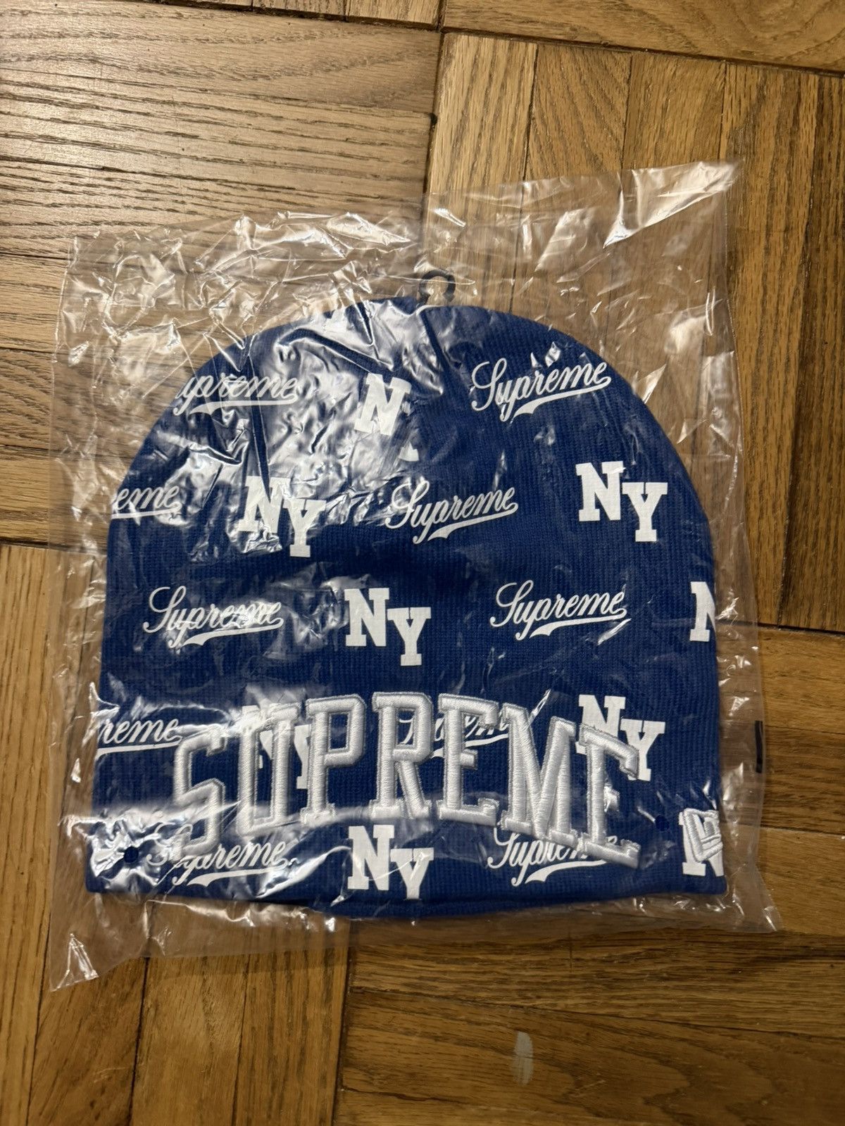 New Era × Supreme Blue supreme monogram beanie Size ONE SIZE - 1 Thumbnail