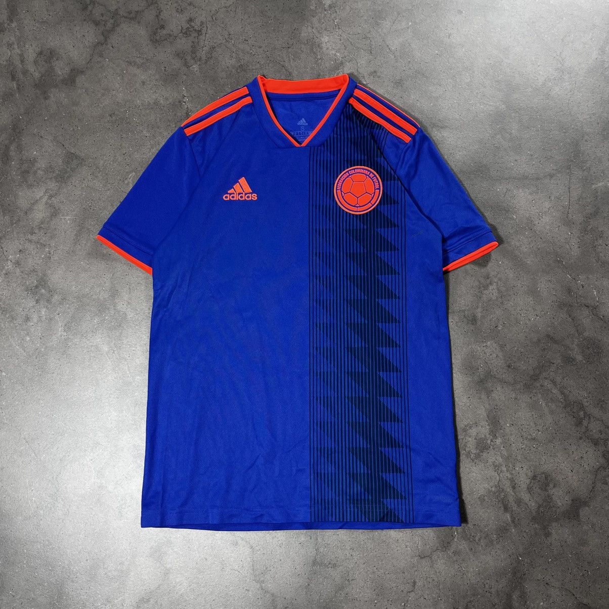 Adidas Adidas Vintage Columbia Soccer Jersey Tee Tshirt Blokecore Size US S / EU 44-46 / 1 - 1 Thumbnail
