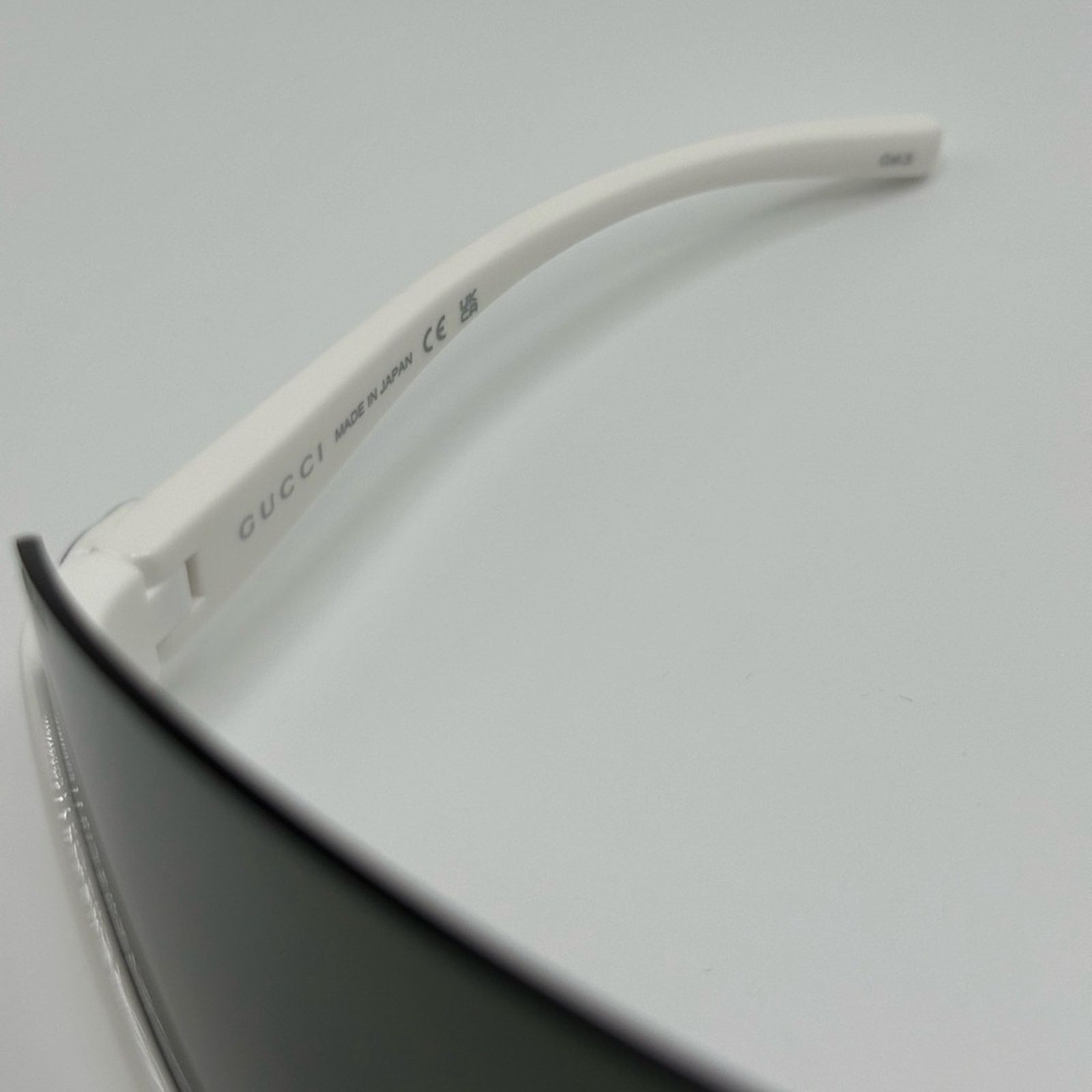 Gucci BRAND NEW GUCCI GG1650S 007 White Grey Unisex Sunglasses Size ONE SIZE - 4 Thumbnail