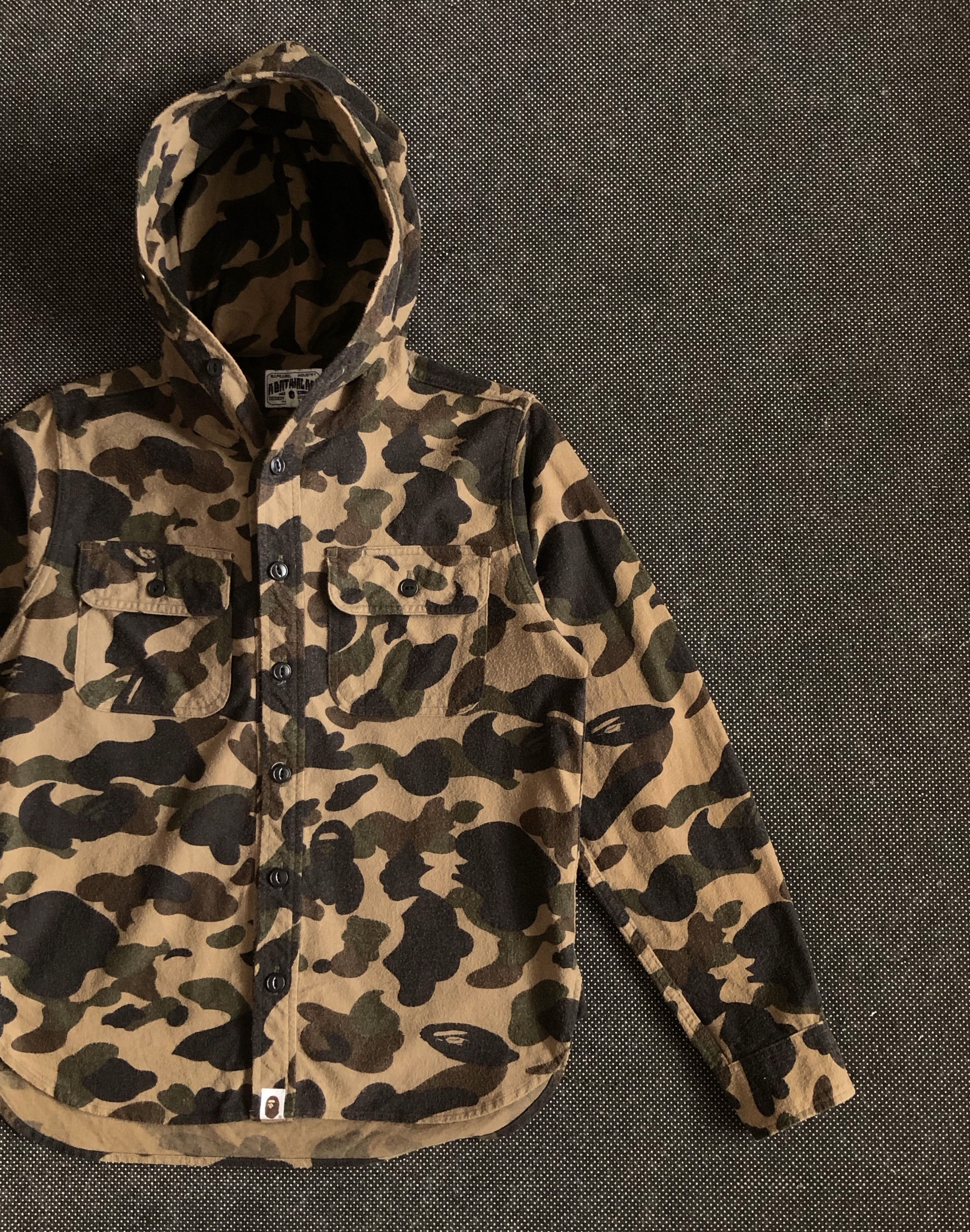 Bape 1ST CAMO SHIRT HOODIE Size US S / EU 44-46 / 1 - 4 Thumbnail