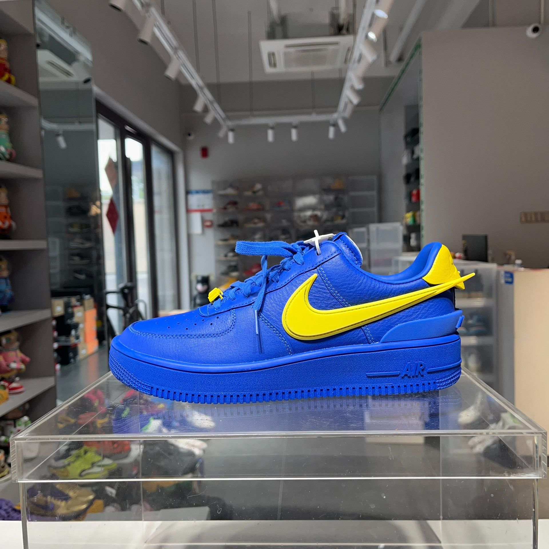 Ambush Design Ambush Design Yellow Lowtop Sneakers 9.5 Men Size US 9.5 / EU 42-43 - 1 Thumbnail