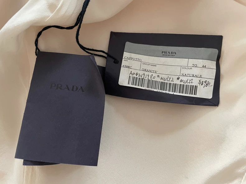 Prada Thick Wool Coat with Belt for Women -2505 Size M / US 6-8 / IT 42-44 - 8 Thumbnail