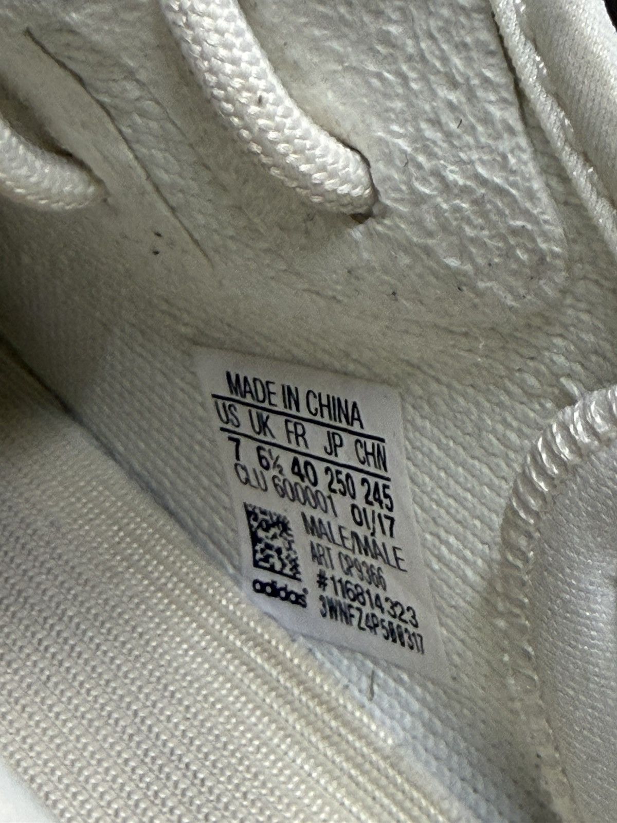 Yeezy adidas Yeezy Boost 350 V2 Cream Size US 7 / EU 40 - 6 Thumbnail