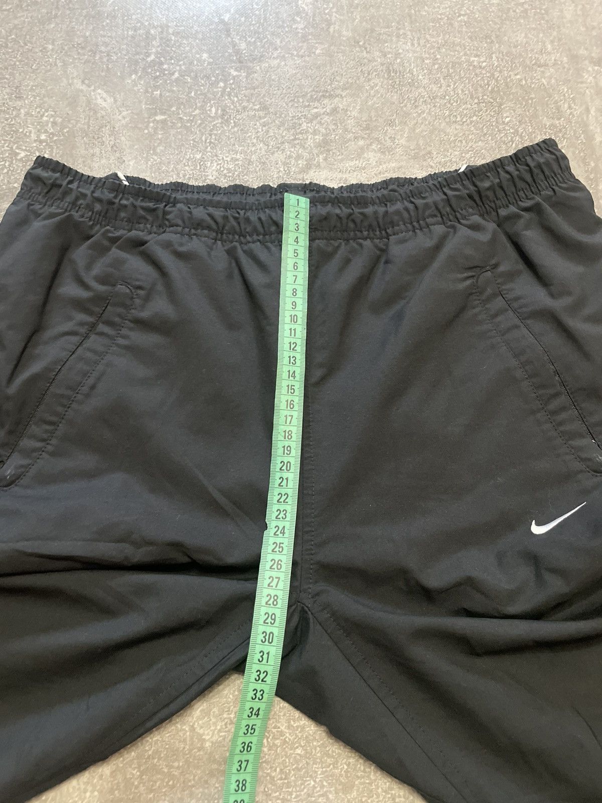 Nike × Vintage Vintage Nike Black Nylon Parachute Shorts Y2K Size M Size US 32 / EU 48 - 21 Thumbnail