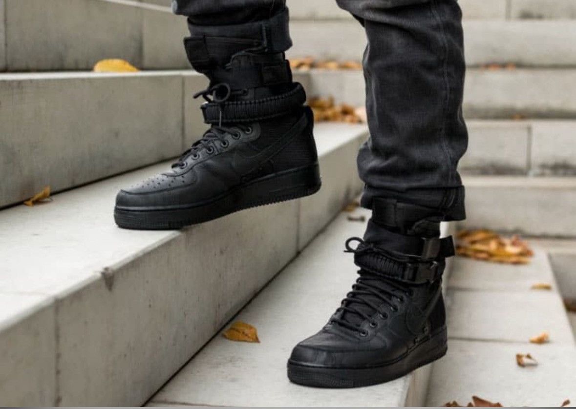 Nike NIKE SF AIR FORCE 1 ‘TRIPLE BLACK’ HIGH Size US 10 / EU 43 - 12 Thumbnail
