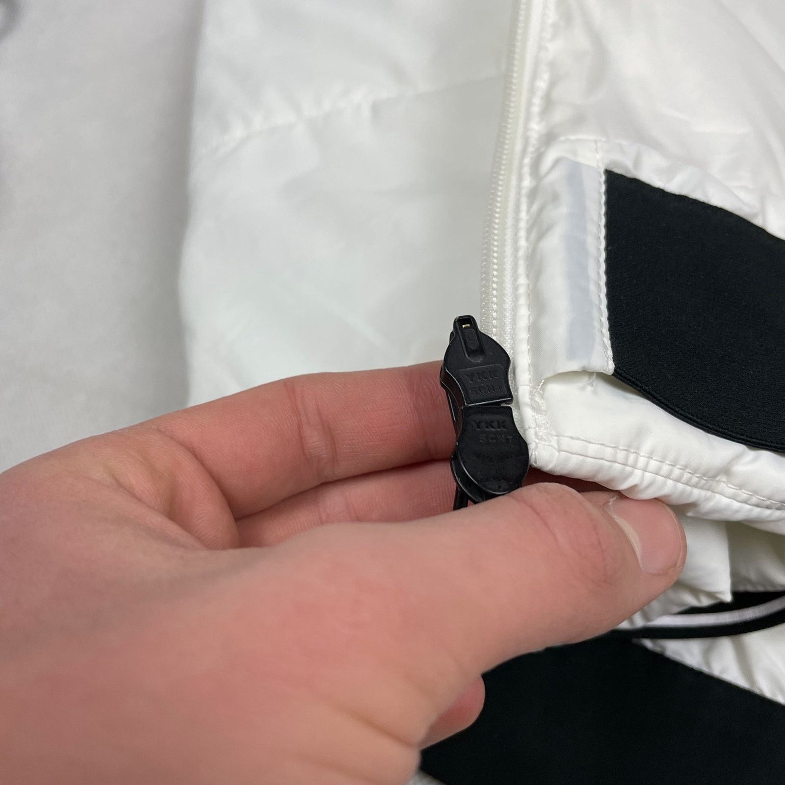 Nike Nike Women's White Outdoor Hooded Full Zip Puffer Jacket XS Size XS / US 0-2 / IT 36-38 - 12 Thumbnail