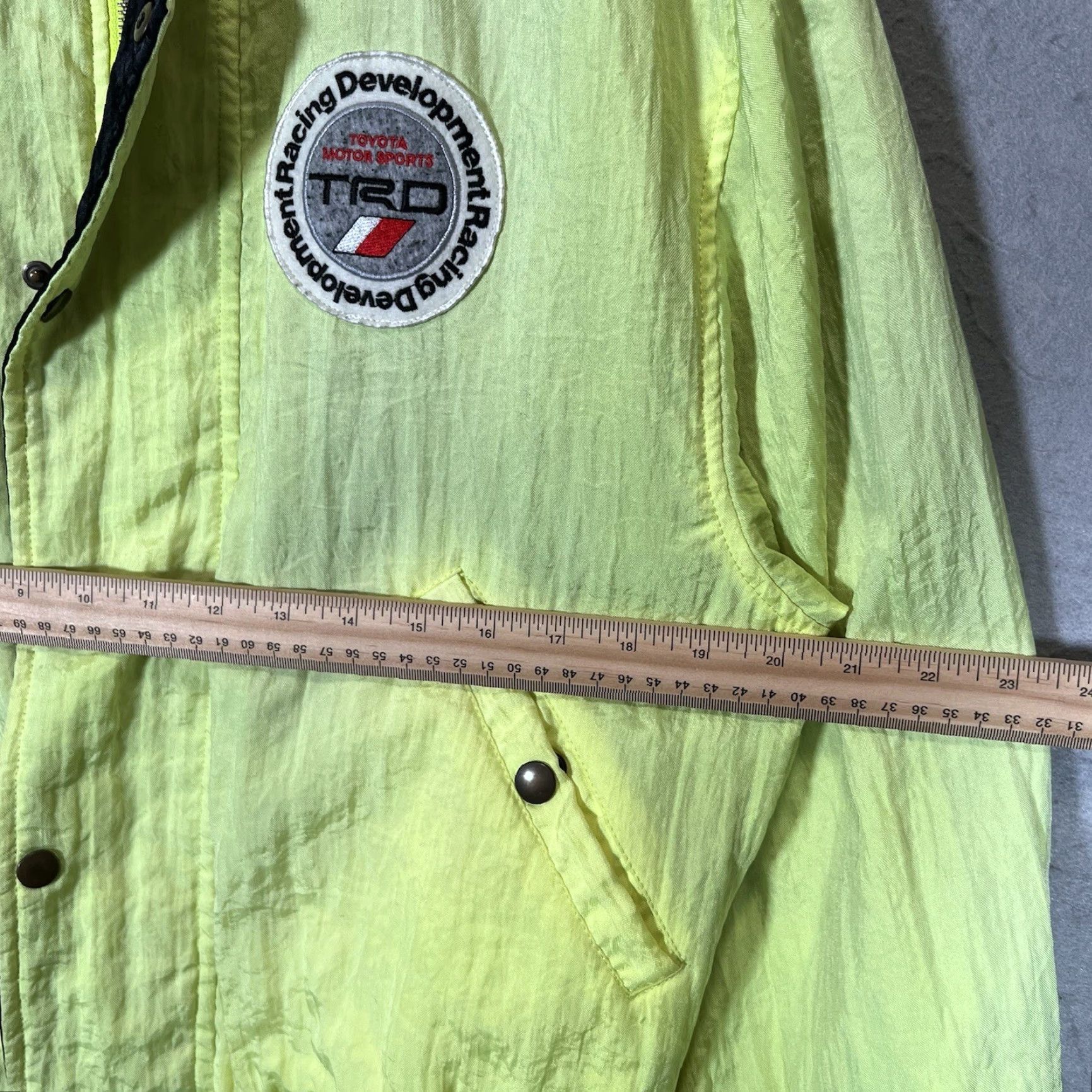 Vintage VINTAGE Toyota Motorsports Racing Developments TRD Reversible Bomber Jacket Shirt Size US M / EU 48-50 / 2 - 5 Thumbnail