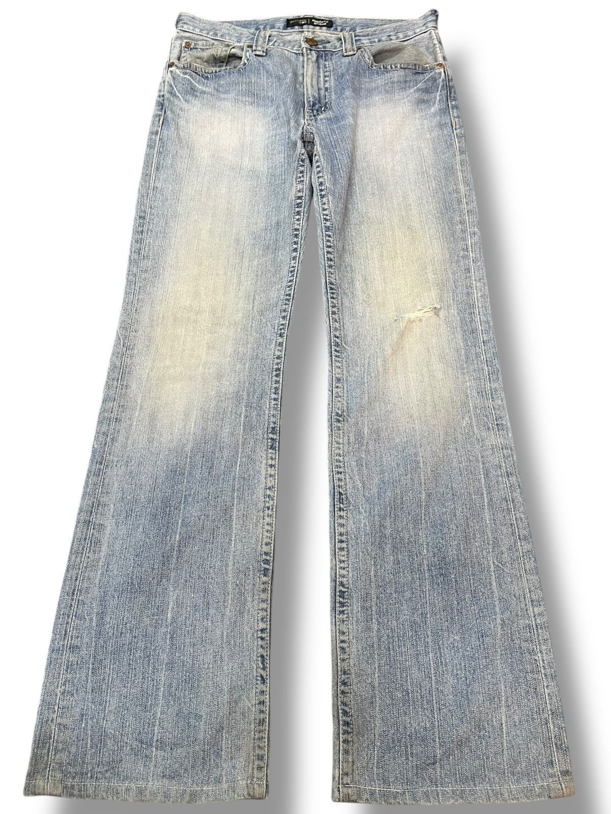 Japanese Brand × Jun Takahashi × Uniqlo Vintage Uniqlo Regular Fit BootCut Denim Size US 32 / EU 48 - 1 Thumbnail
