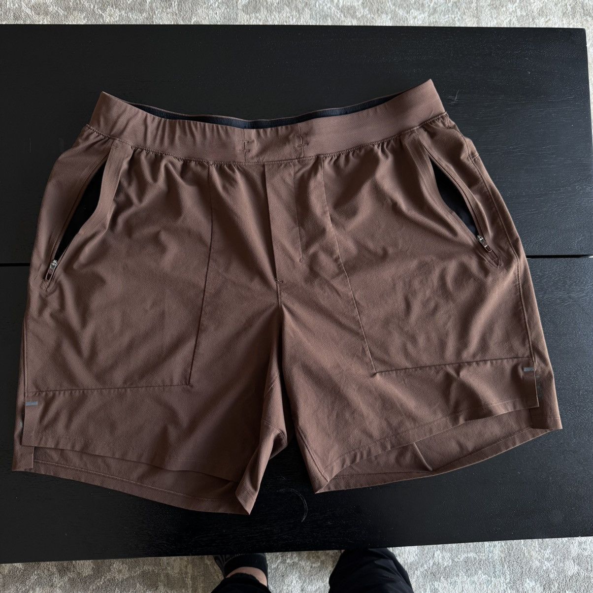 Lululemon License to Train Short 7” XXL Size US 38 / EU 54 - 2 Thumbnail