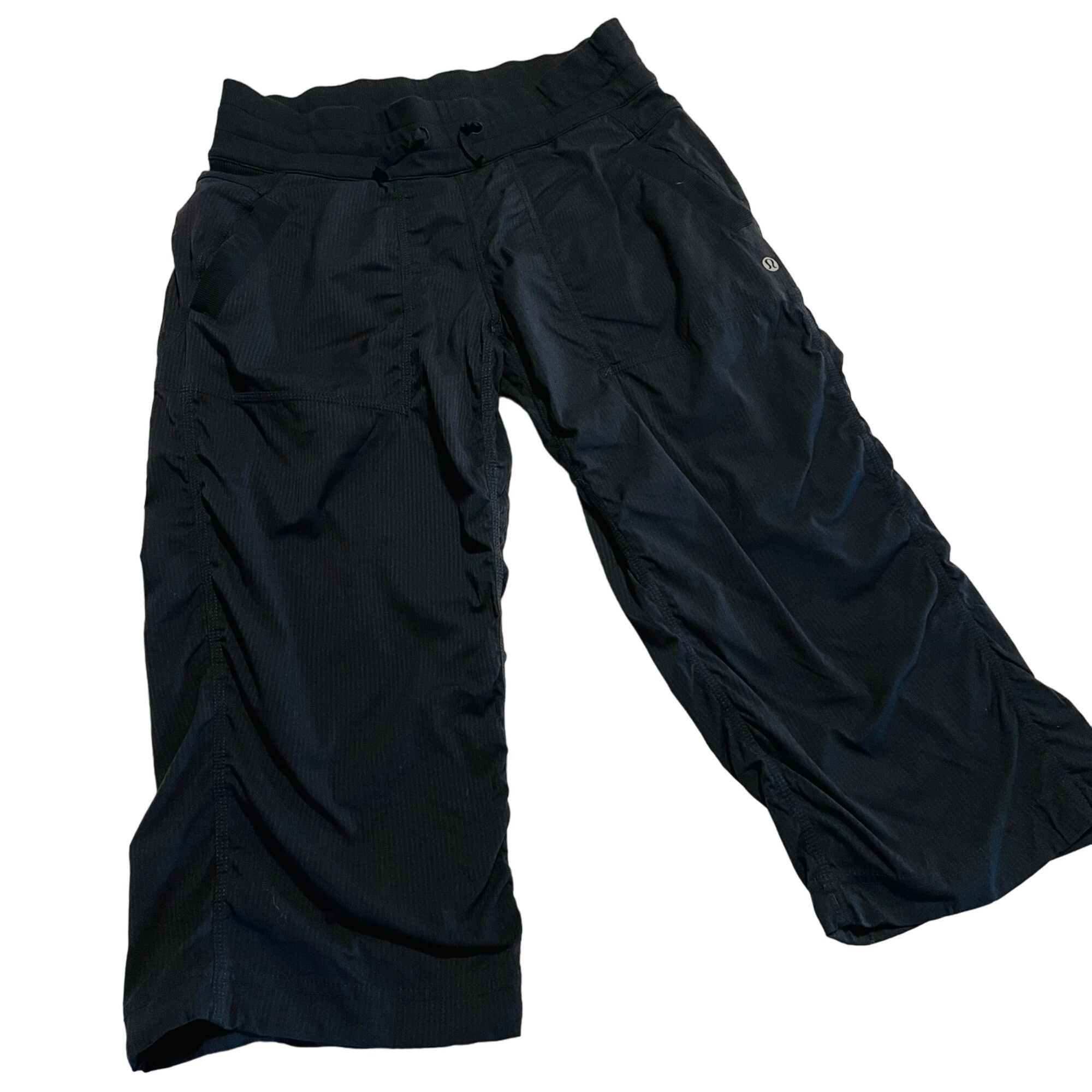 Lululemon Lululemon Athletica Women's Cropped Pants Size 6 Black Stret Size 28" / US 6 / IT 42 - 1 Thumbnail